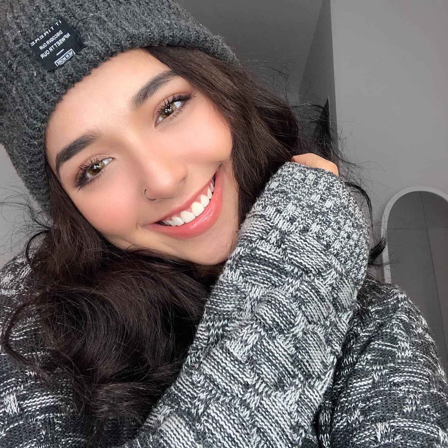 hot girl dai hoc thang long anh 2