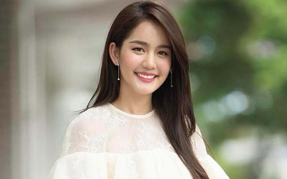 'Nang tho' Thai Lan cao 1,76 m, noi tieng da tai hinh anh