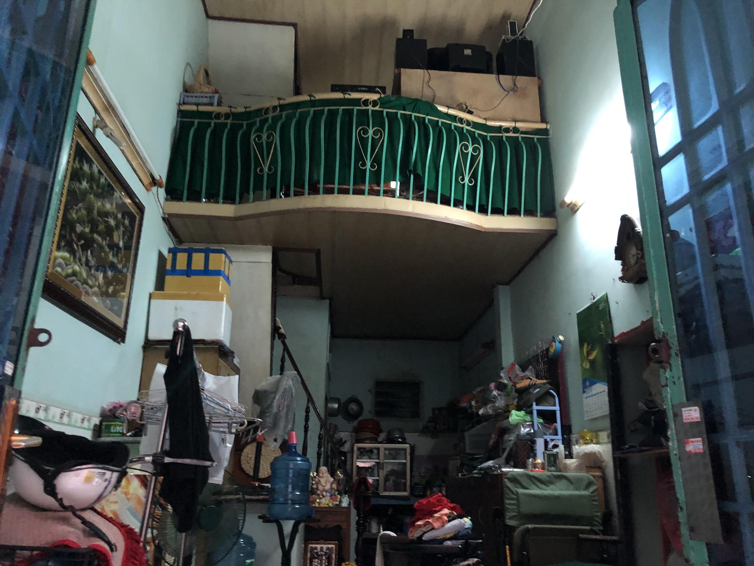 Cai nhau vi so ho khau, em rut dao dam chet anh trai hinh anh