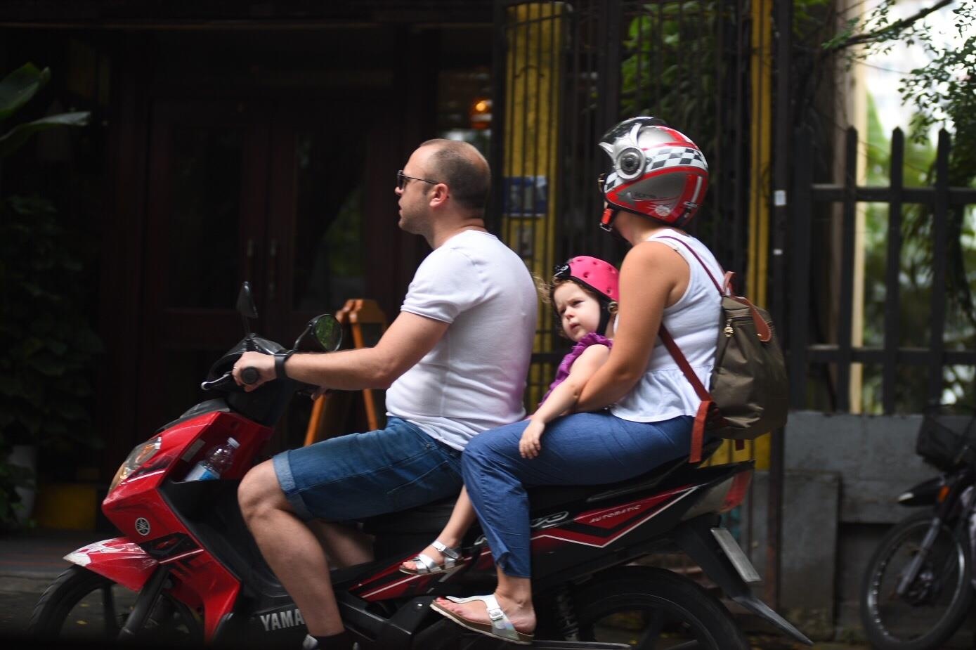 Nguoi nuoc ngoai tu choi ky bien ban anh 3