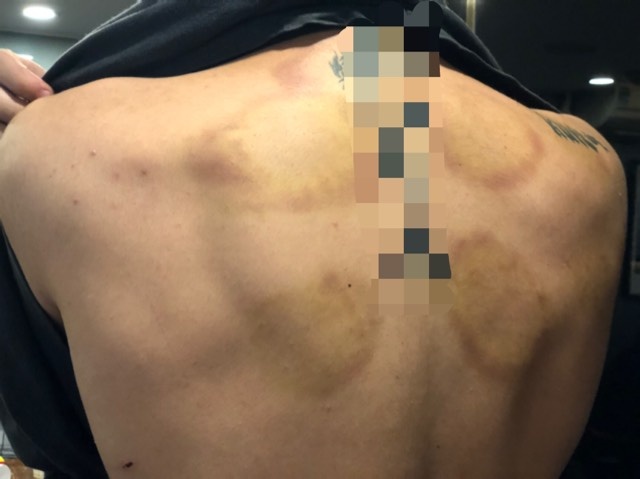 nhan vien bai xe hanh hung viet kieu My anh 2