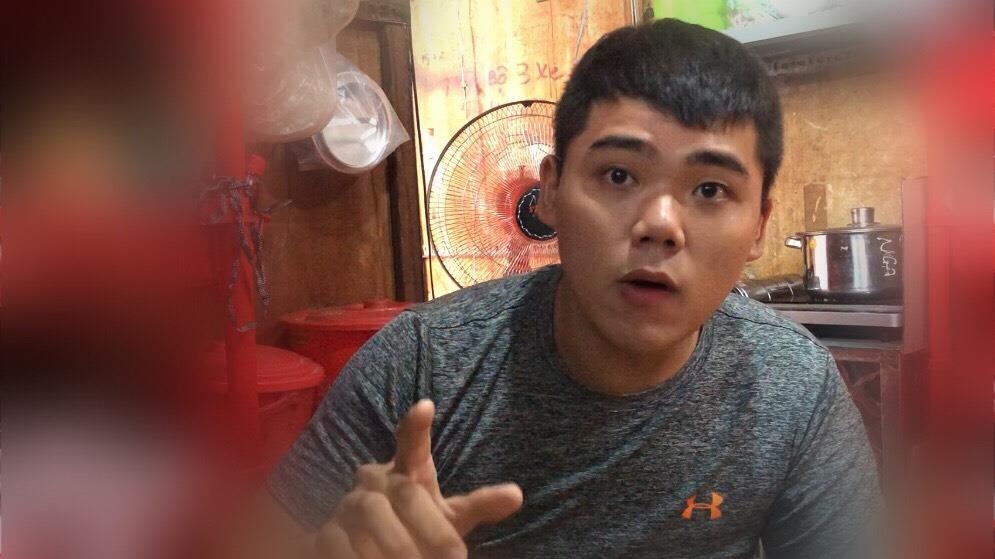 Tai xe GrabBike ke khoanh khac bi tai xe xe buyt cam dao dam hinh anh