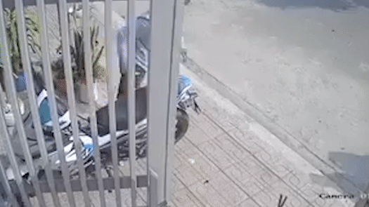 Nam thanh nien trom xe bat thanh vi bi cho ruot hinh anh