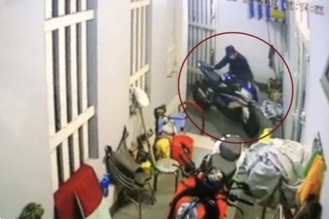 chu nhan moto hieu BMW tim duoc xe anh 1