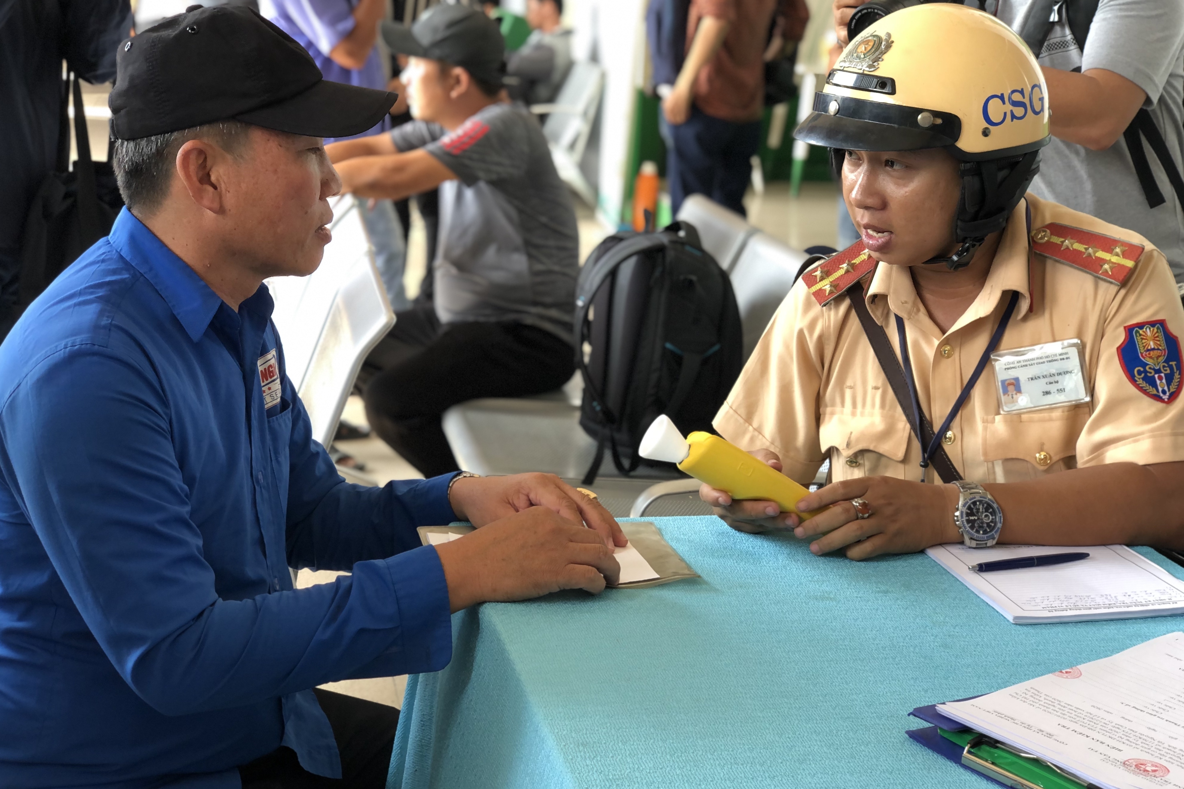 kiem tra nong do con tai xe xe khach anh 3