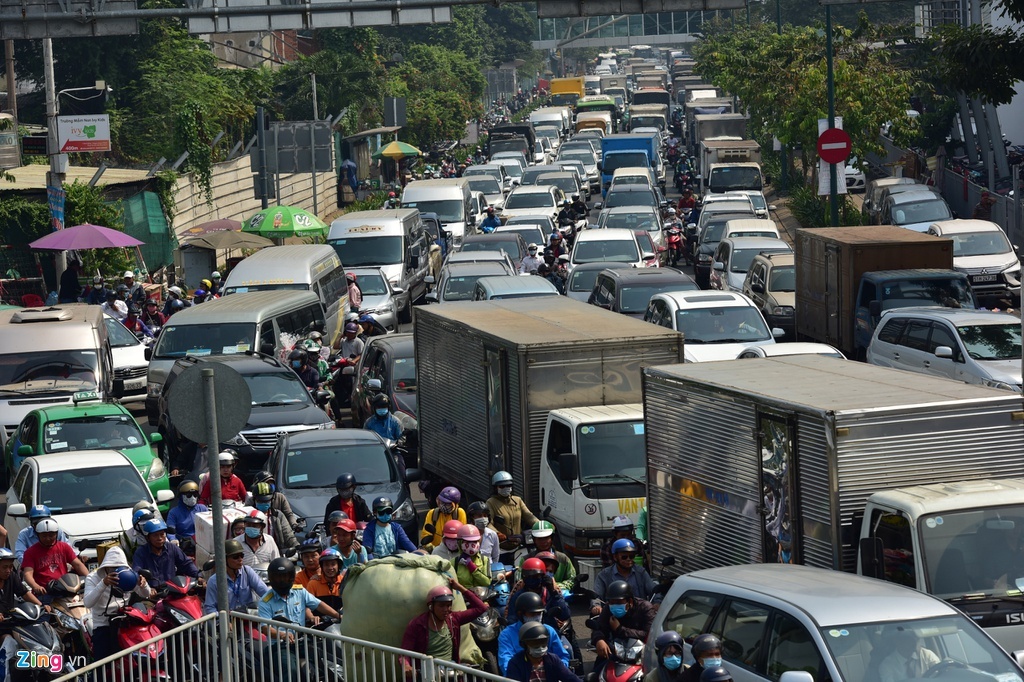 CSGT phan luong 28 diem un tac anh 1