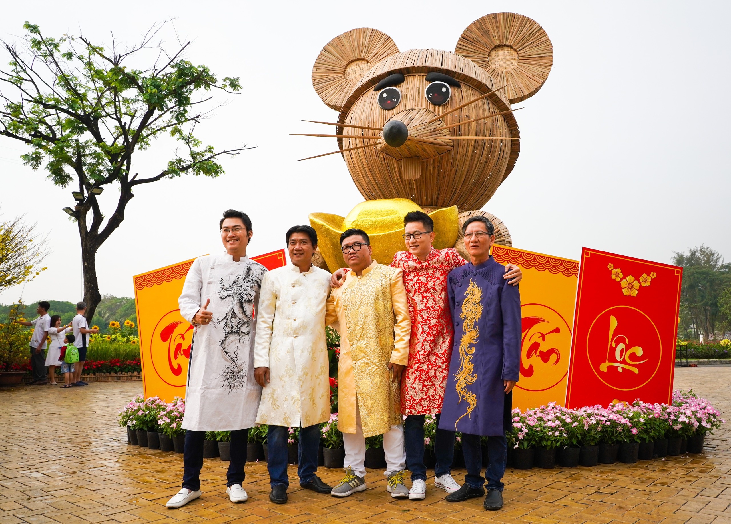 duong hoa Phu My Hung anh 7