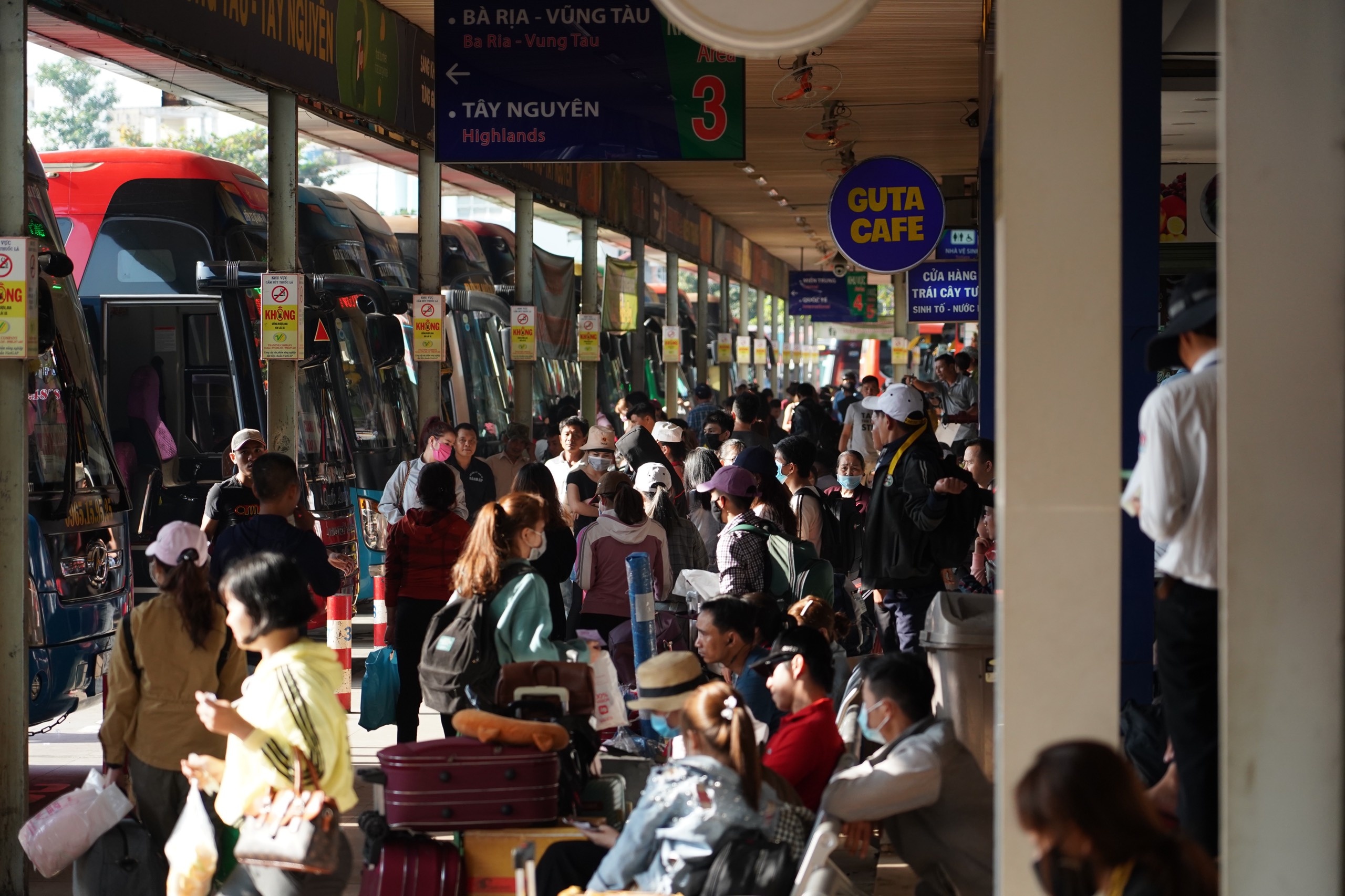 tien ban ve que don Tet anh 2