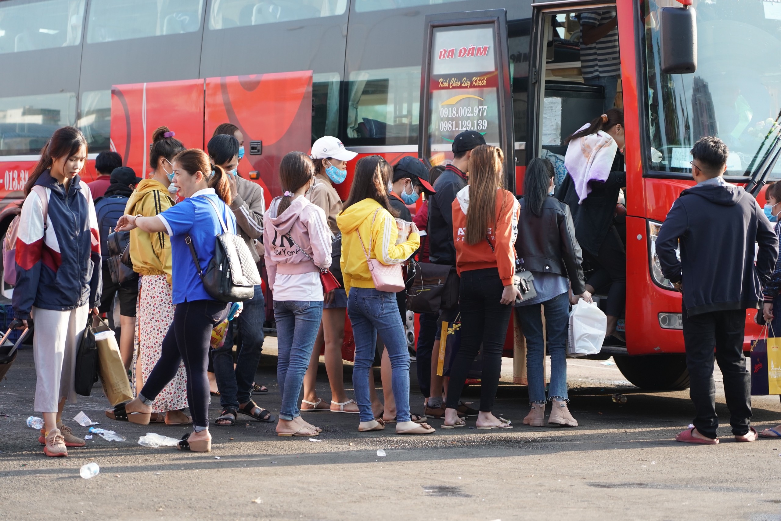 tien ban ve que don Tet anh 7