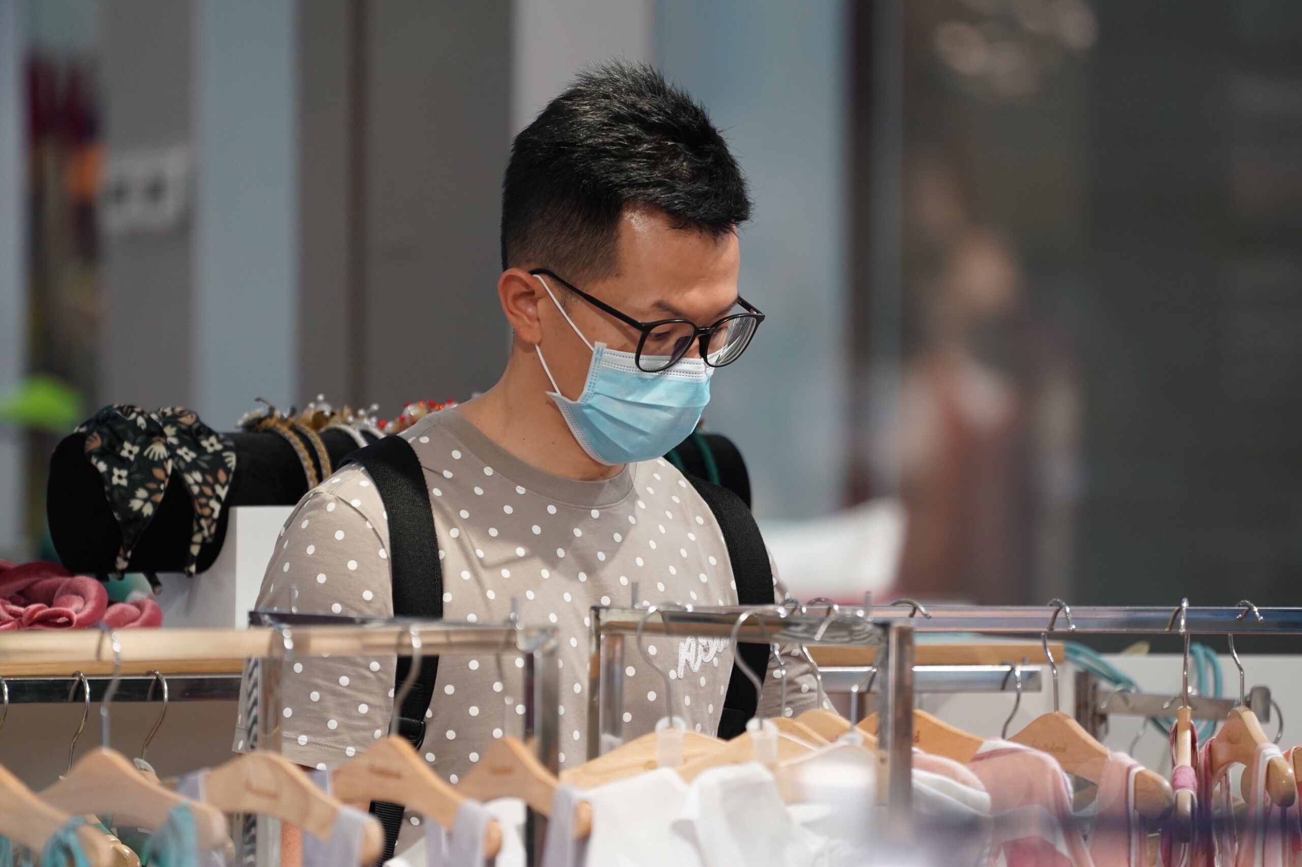 nguoi dan TP.HCM deo khau trang phong virus corona anh 15