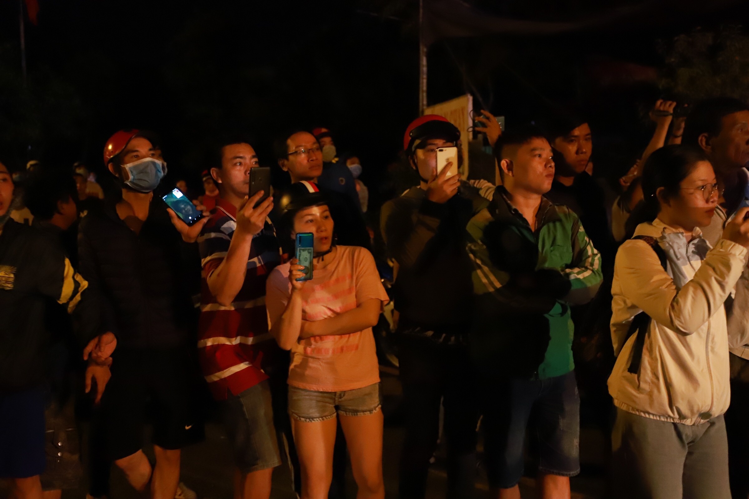 Doi quan livestream deo bam hien truong tieu diet Tuan Khi anh 9