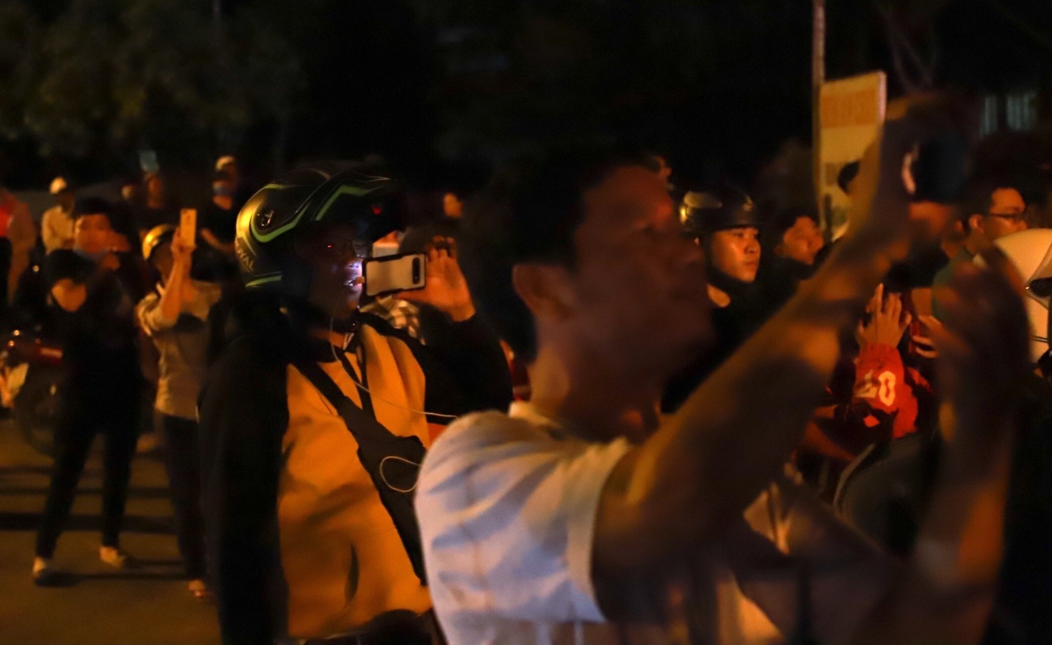 Doi quan livestream deo bam hien truong tieu diet Tuan Khi anh 6