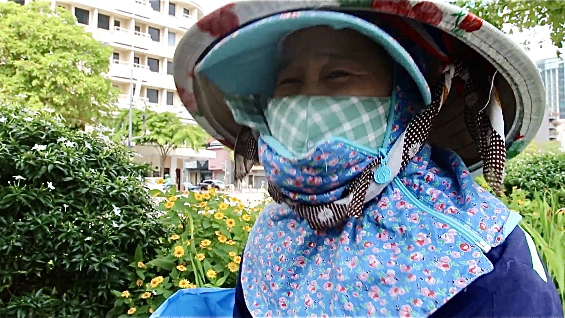 Nguoi dan TP.HCM, Nha Trang noi ve viec gian cach xa hoi den 22/4 hinh anh