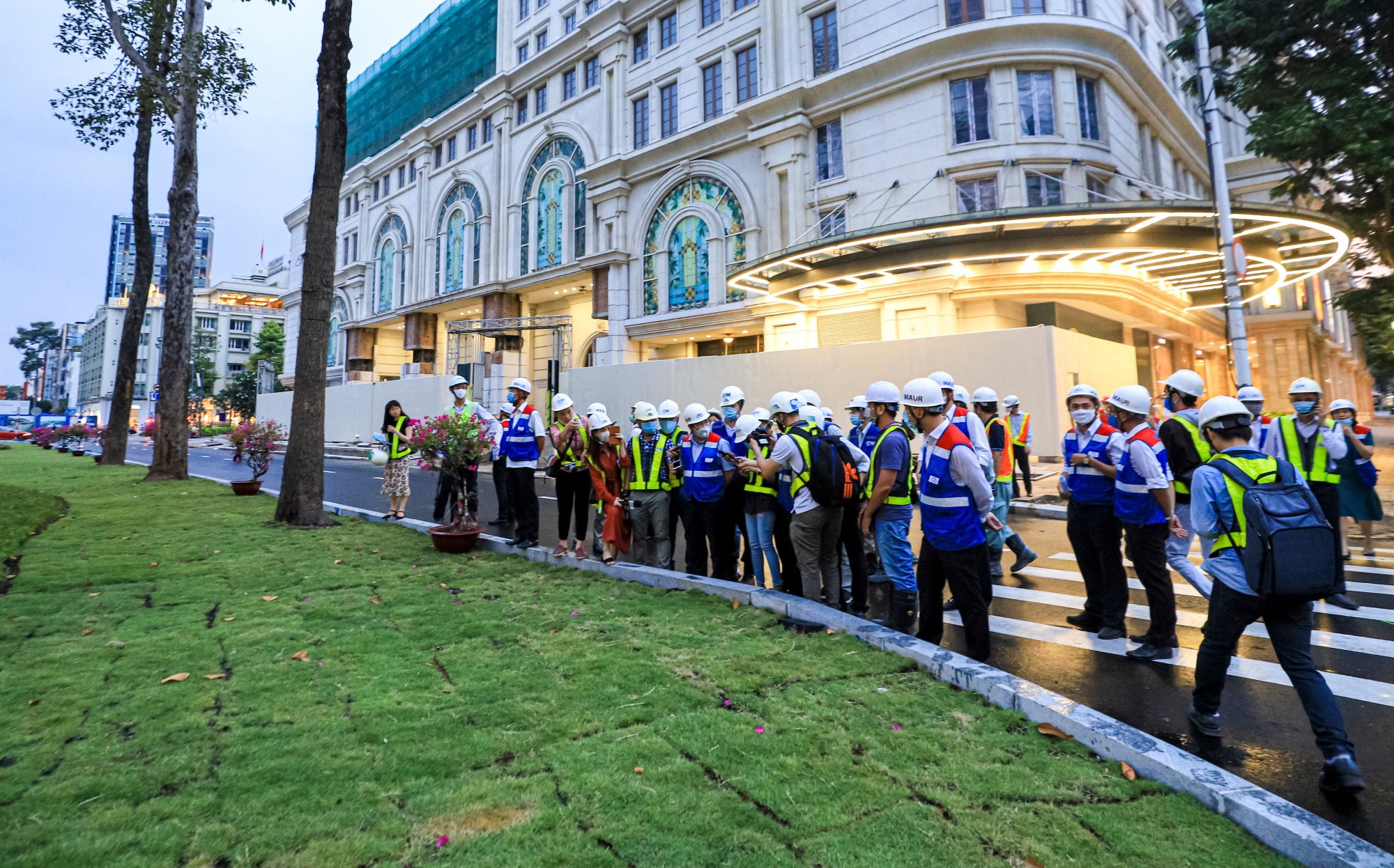 Metro Ben Thanh Suoi Tien anh 9