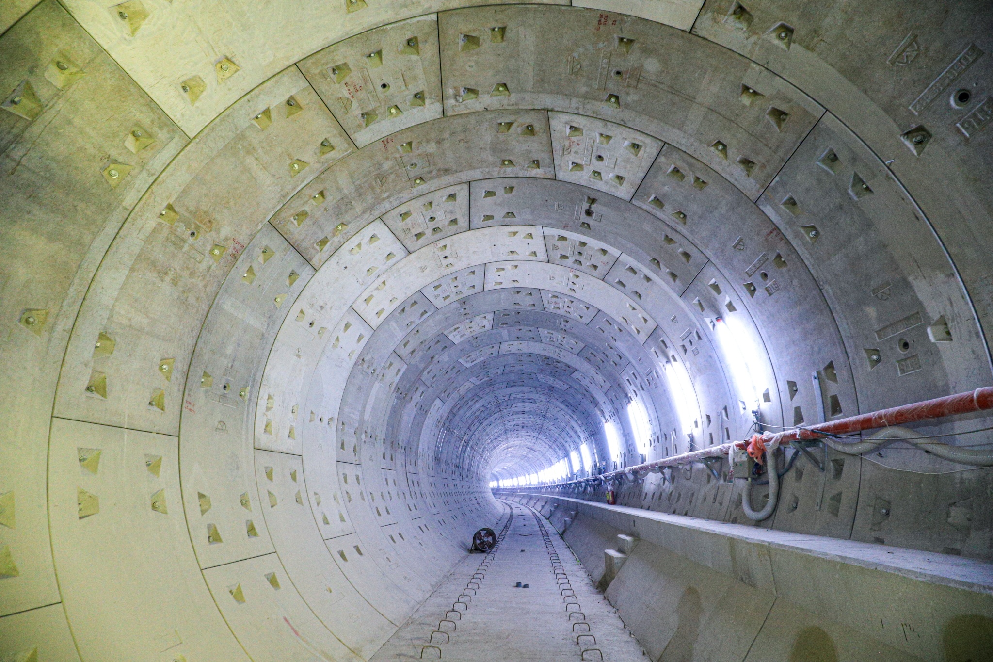 Metro Ben Thanh Suoi Tien anh 10