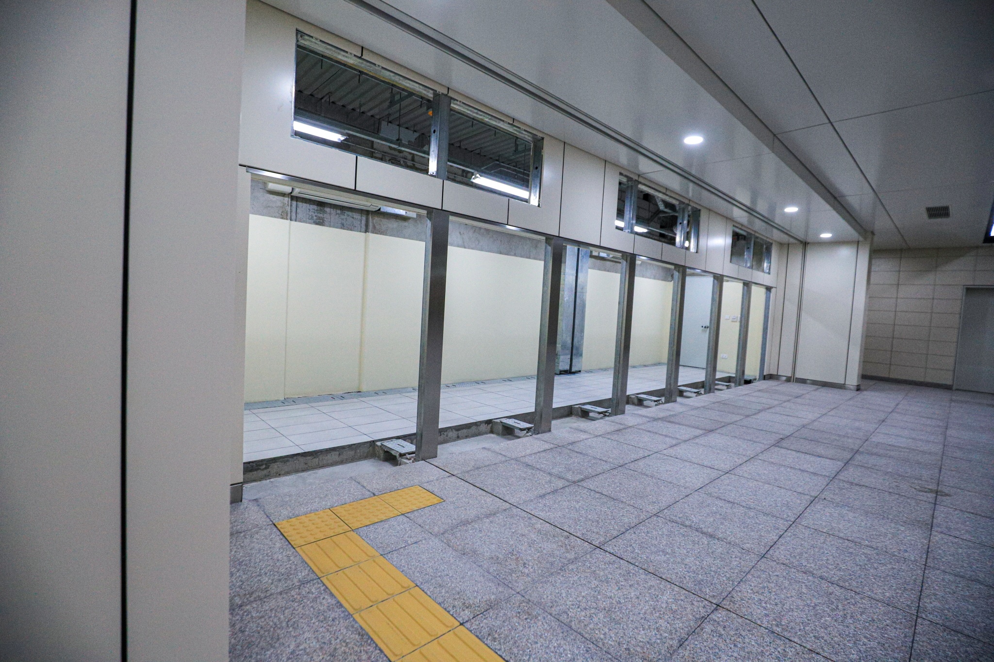 Metro Ben Thanh Suoi Tien anh 6