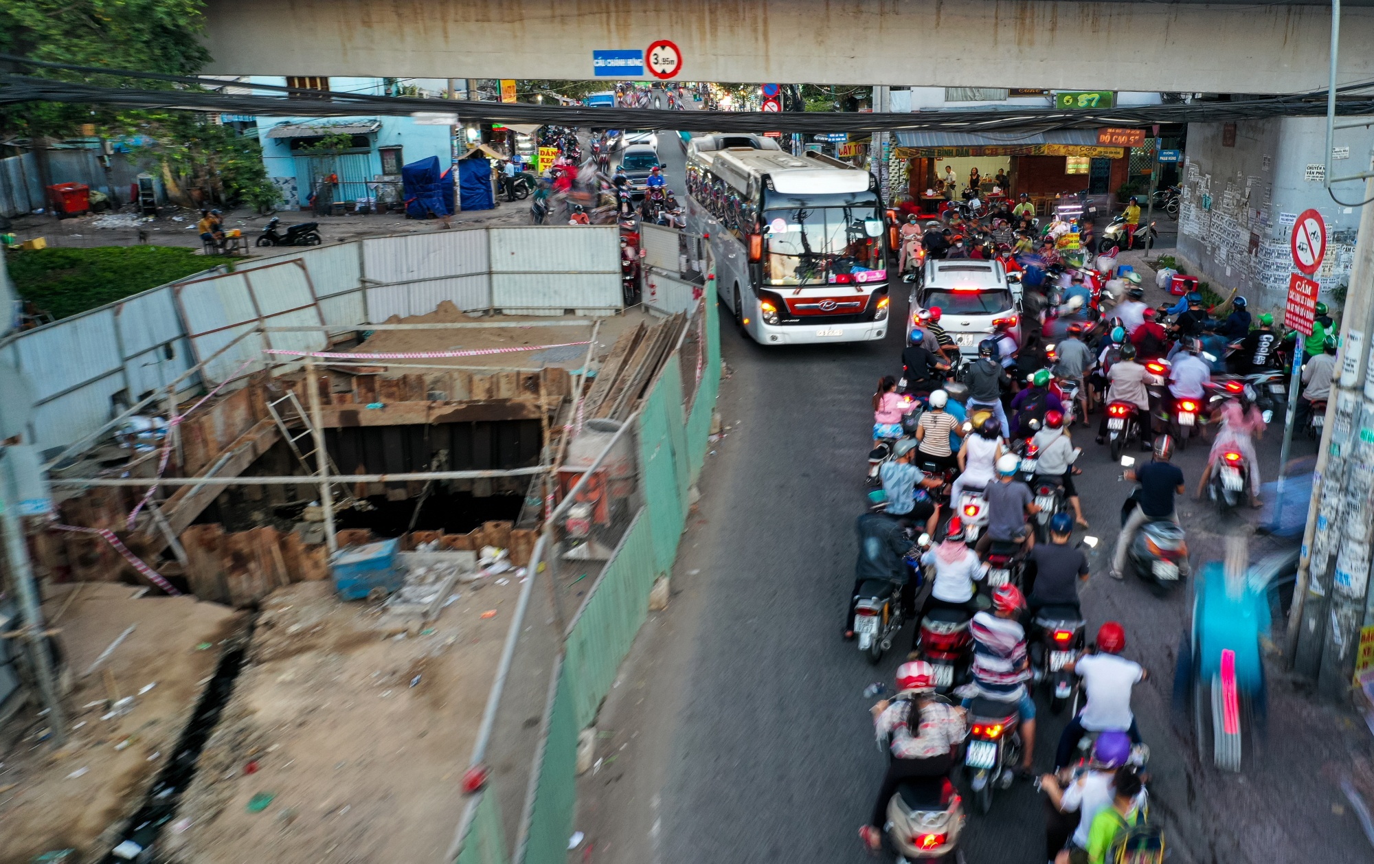 TP.HCM chuan bi cam oto luu thong huong cau Chu Y hinh anh