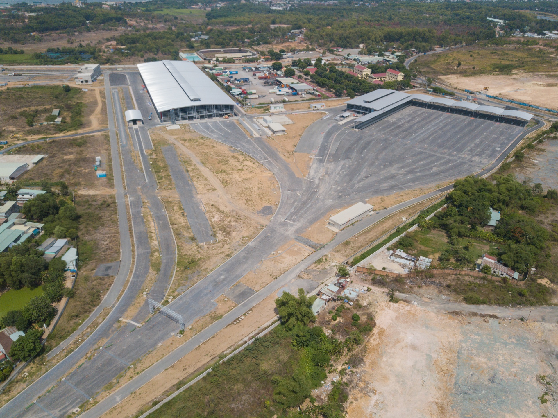 Metro Ben Thanh Suoi Tien anh 12