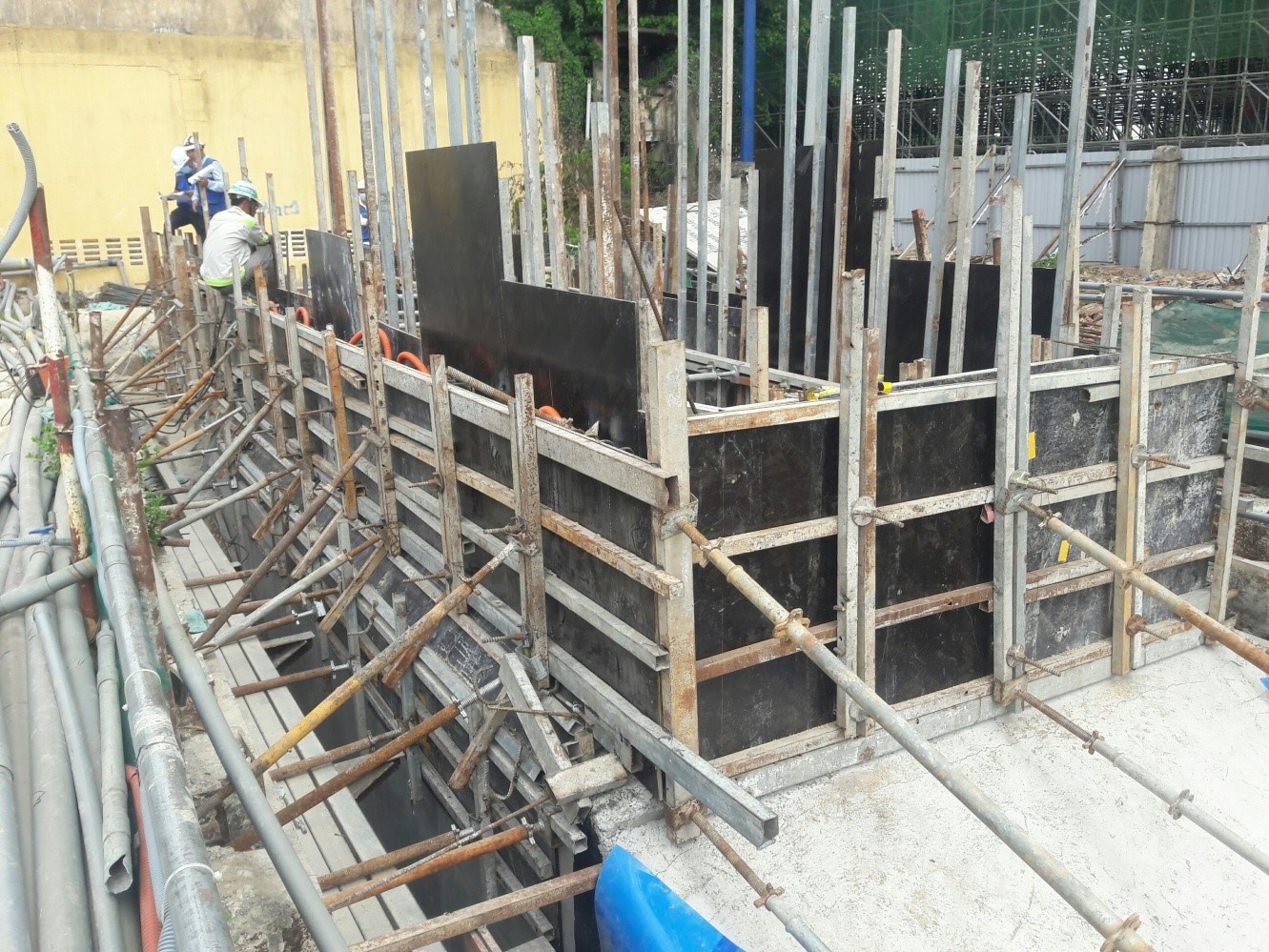 Metro Ben Thanh - Suoi Tien anh 8