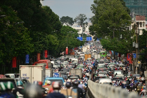 TP.HCM dung 2 du an BOT, chuyen sang dau tu cong hinh anh