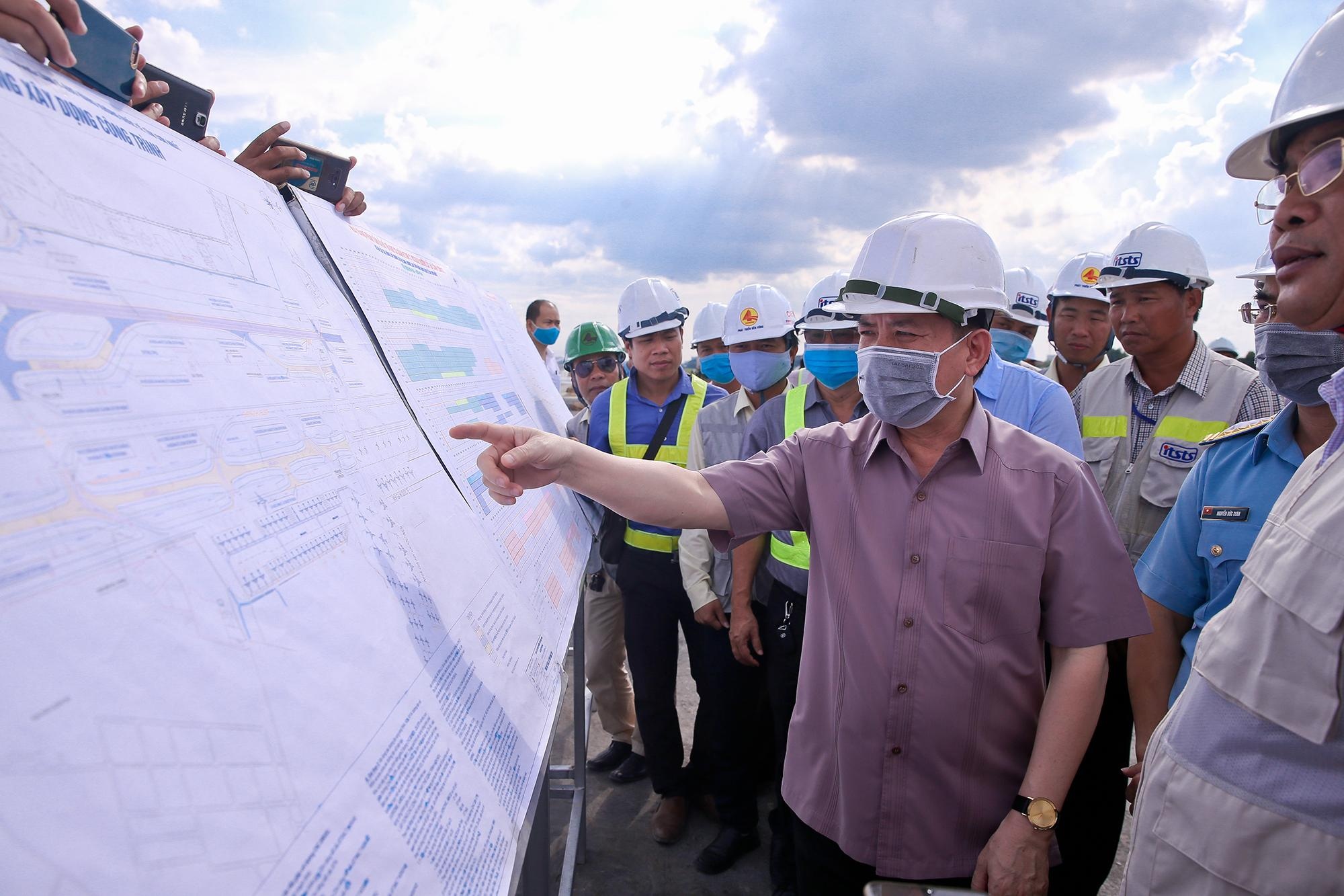 san bay Tan Son Nhat anh 1