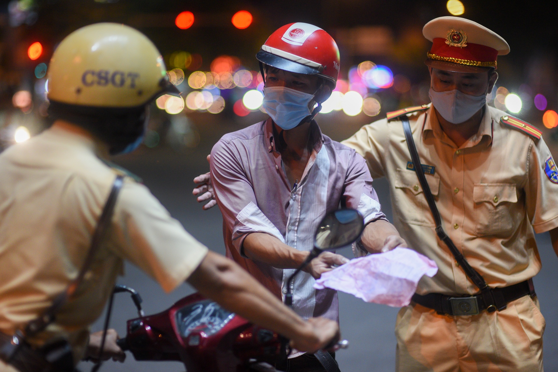 nu CSGT TP.HCM anh 5