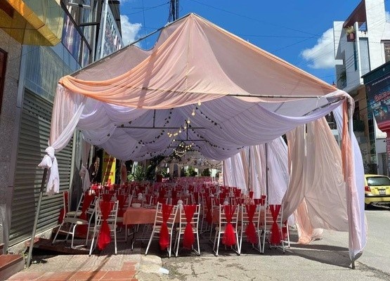 nha hang bi bung 150 co cuoi anh 2