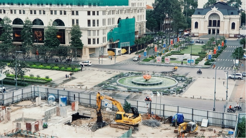 Tai lap mat bang ga ngam Nha hat TP.HCM cua metro so 1 hinh anh