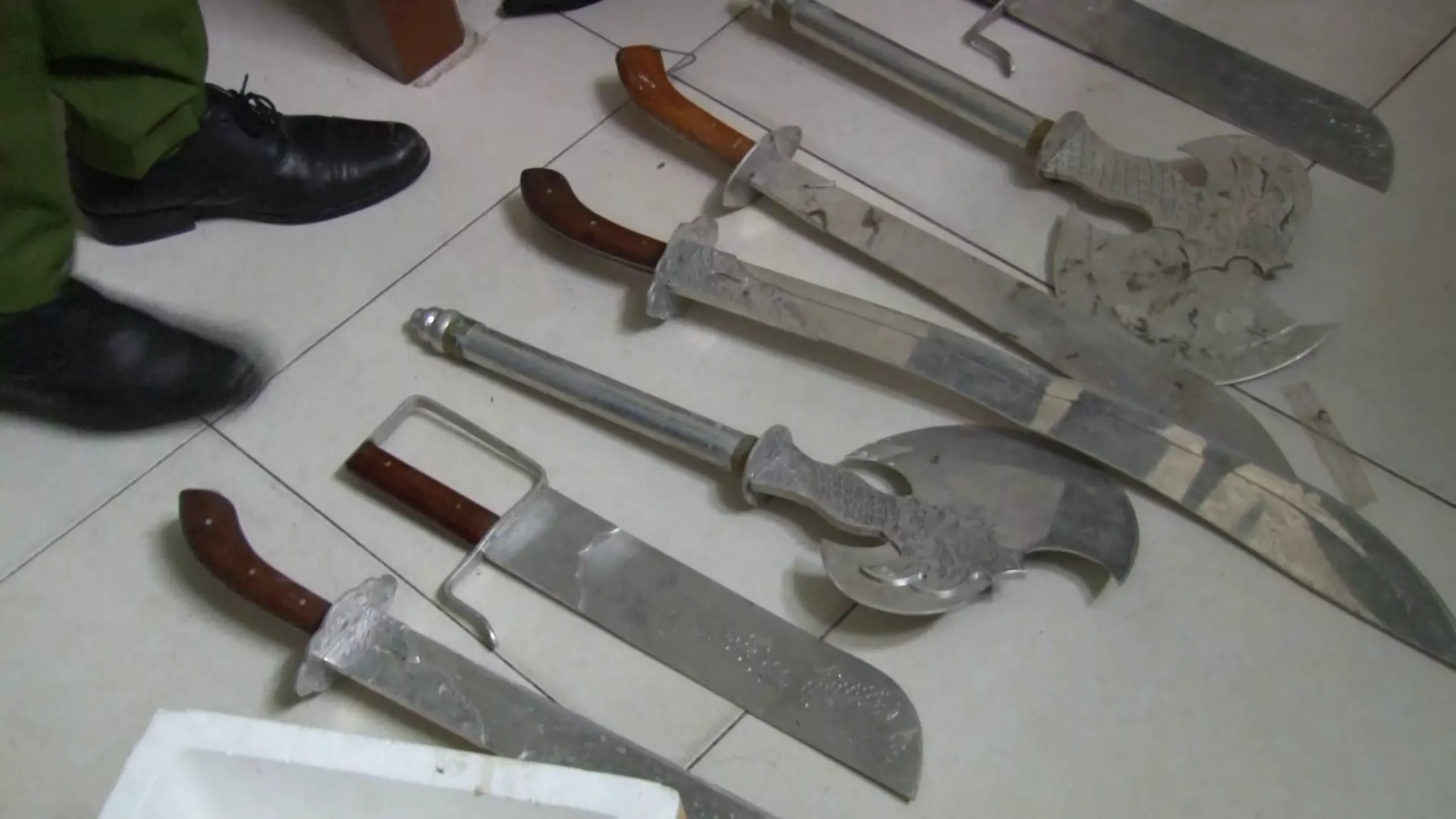 hành hung nhân viên môi trường ảnh 2 hanh hung nhan vien moi truong anh 2