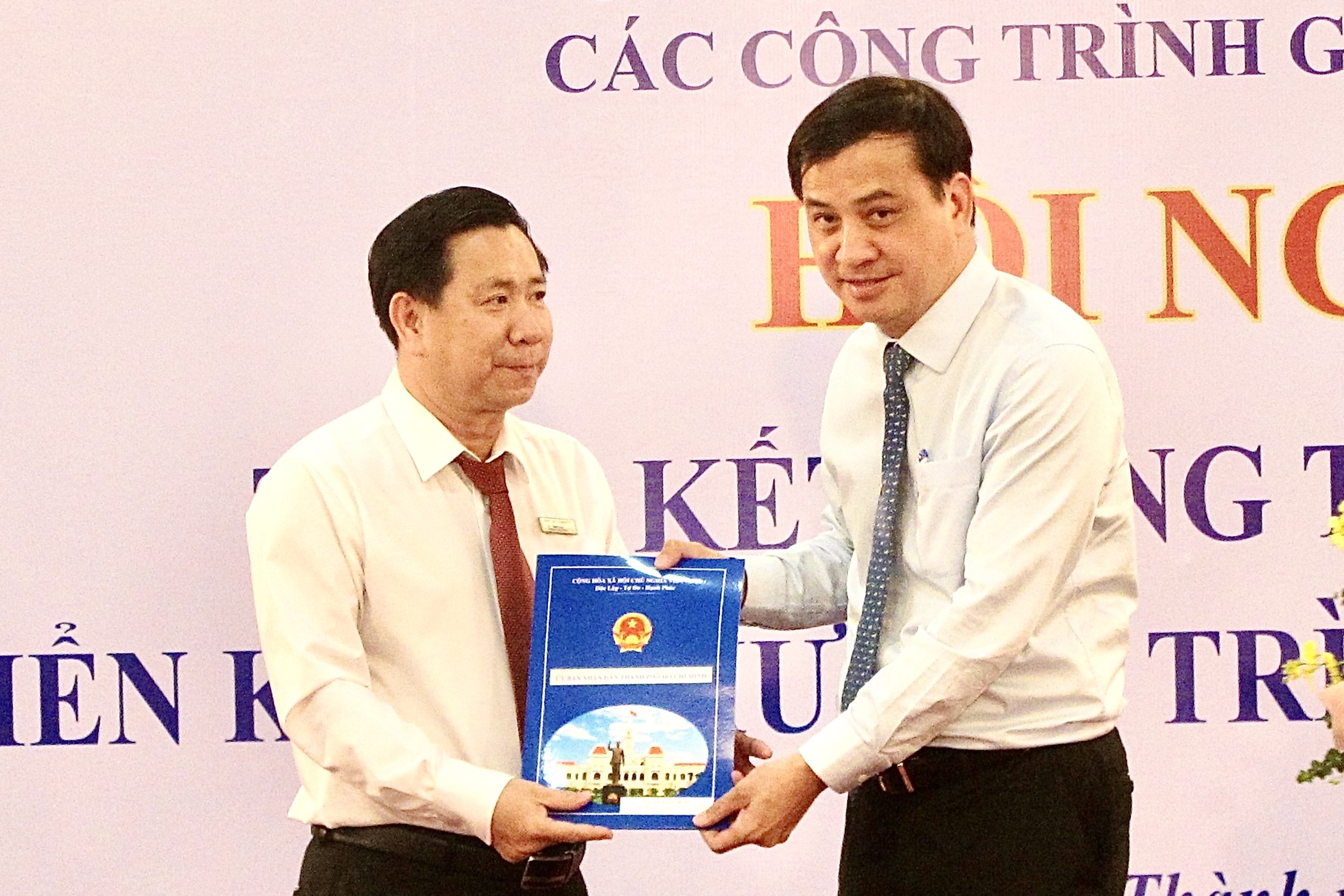 Ong Le Ngoc Hung lam Pho giam doc Ban Quan ly du an giao thong TP.HCM hinh anh