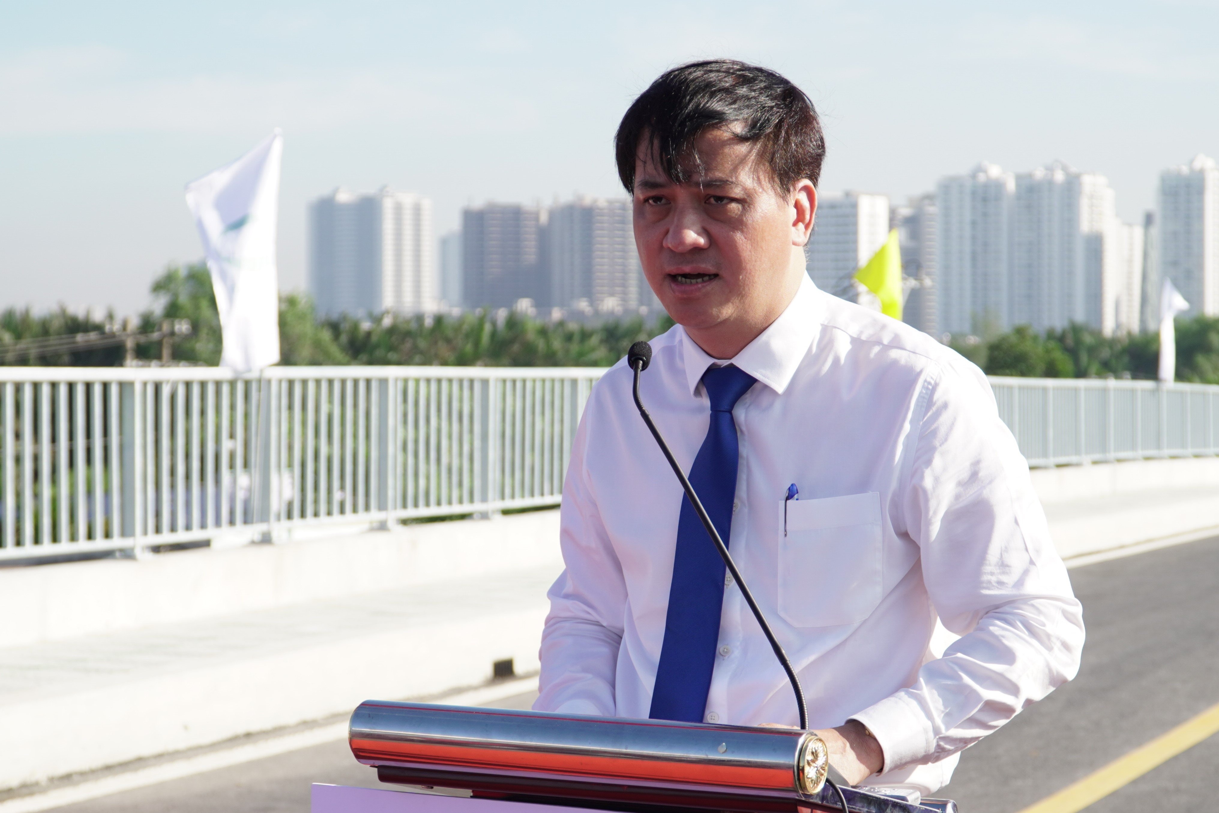 thong xe cau Phuoc Loc, anh 4