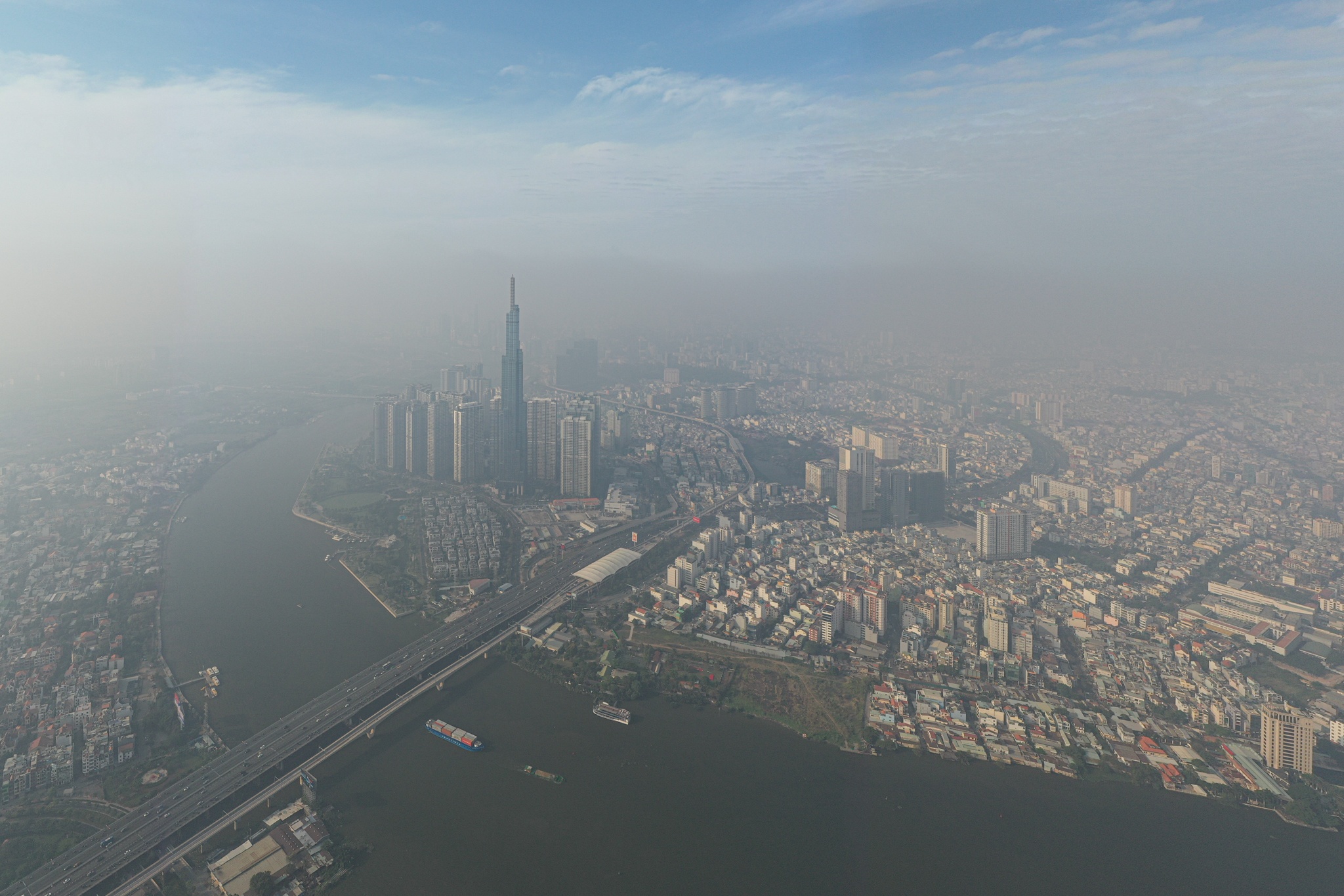 TP.HCM day dac mu kho anh 7