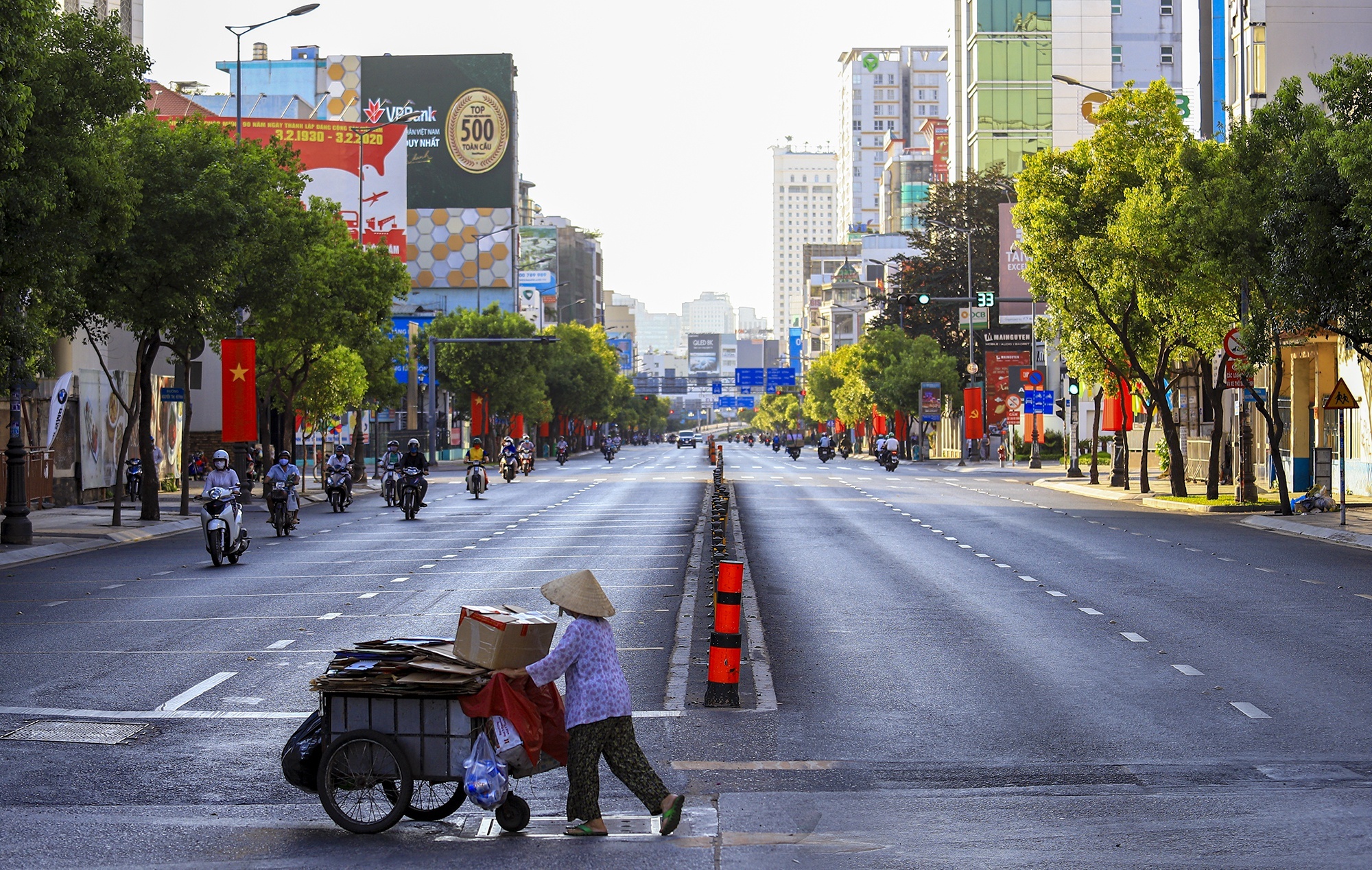 TP.HCM mat me sang cuoi tuan hinh anh