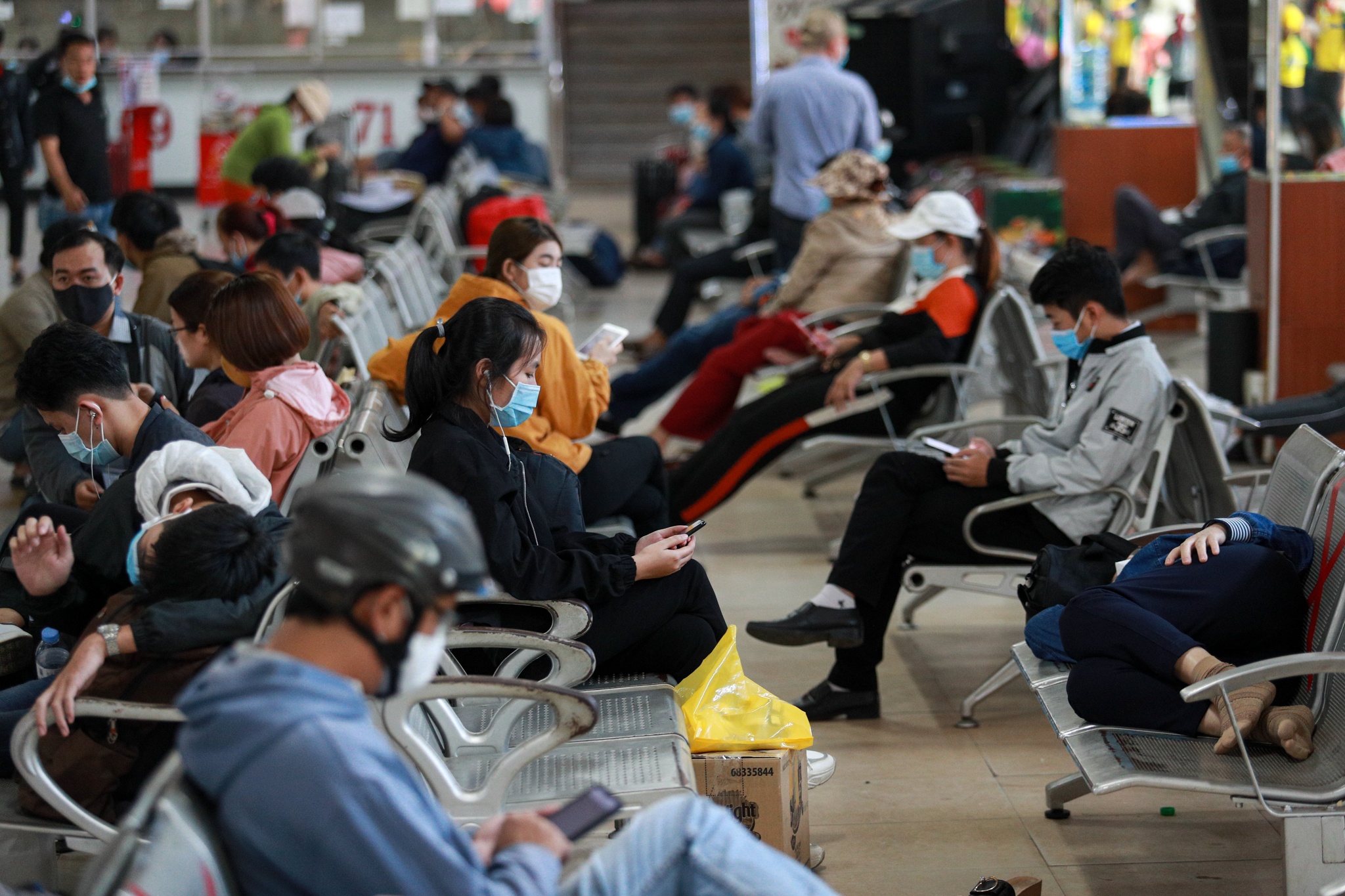 khach o at tra ve anh 10