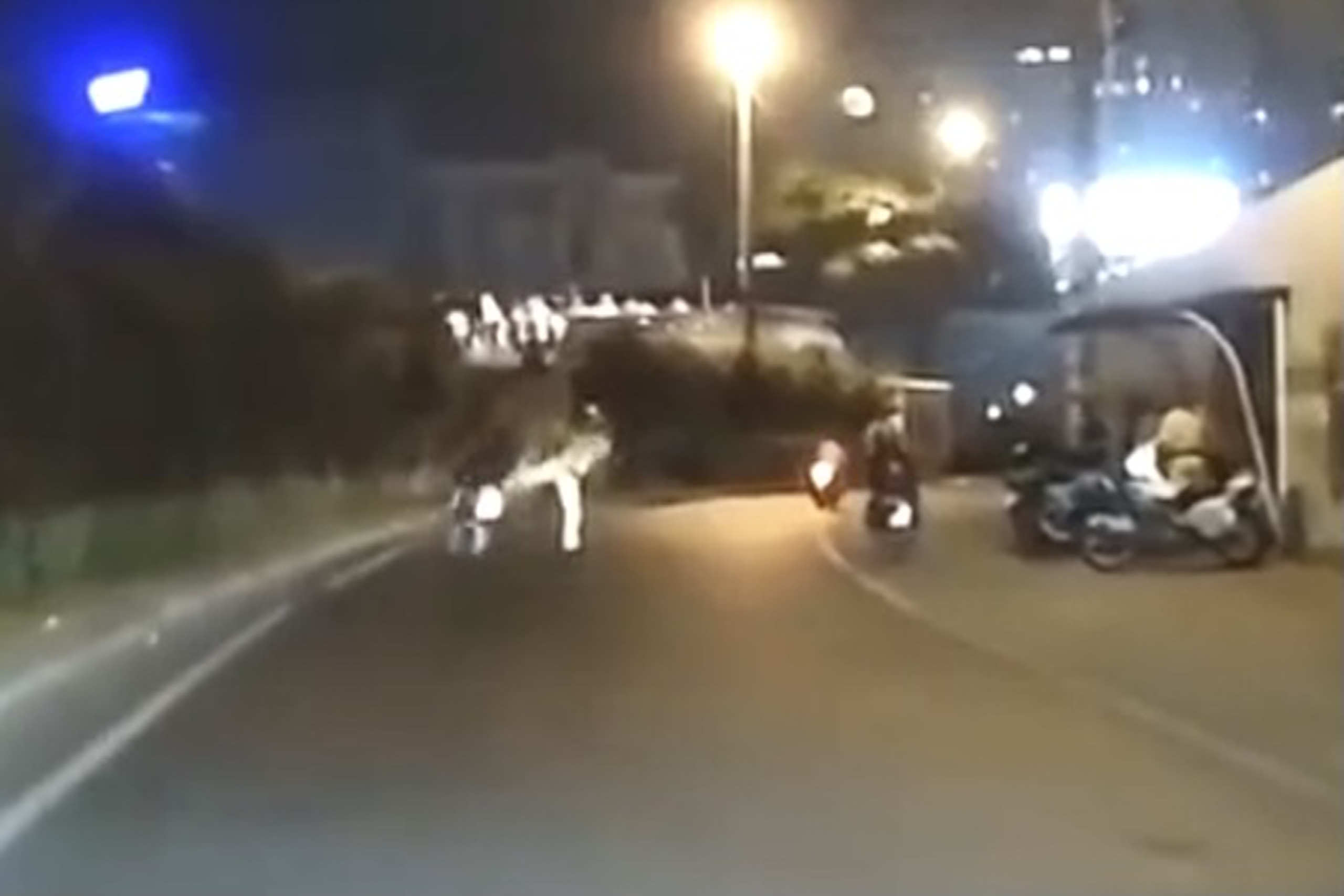 CSGT dung vo nganh khong che tai xe xe Exciter hinh anh