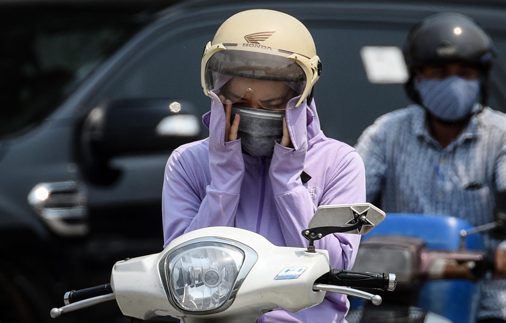 Vi sao TP.HCM nang nong dien rong? hinh anh