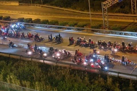 'Quai xe' chan cao toc de dua xe hinh anh