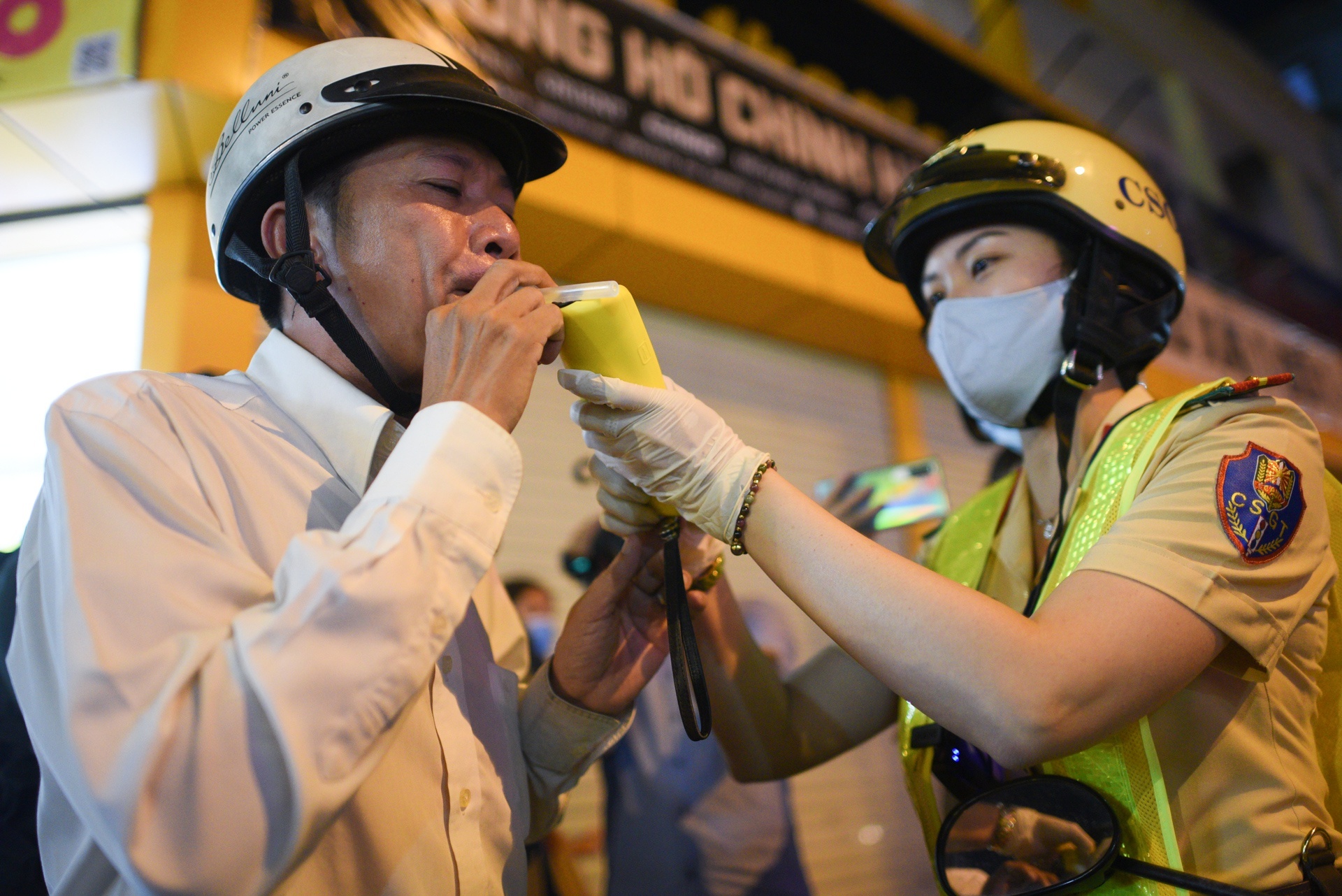 vi pham nong do con anh 1