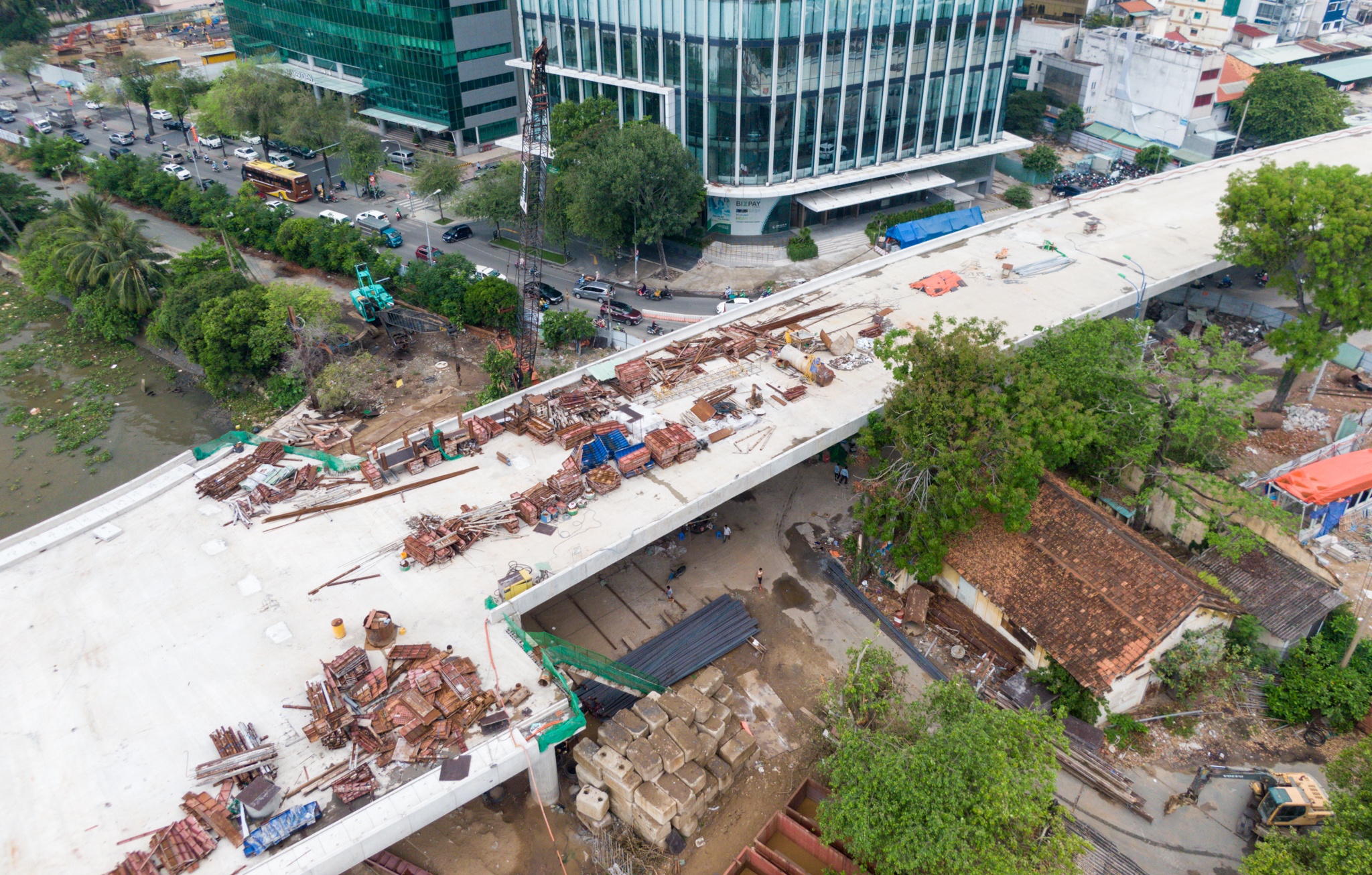 cau Thu Thiem 2 anh 3