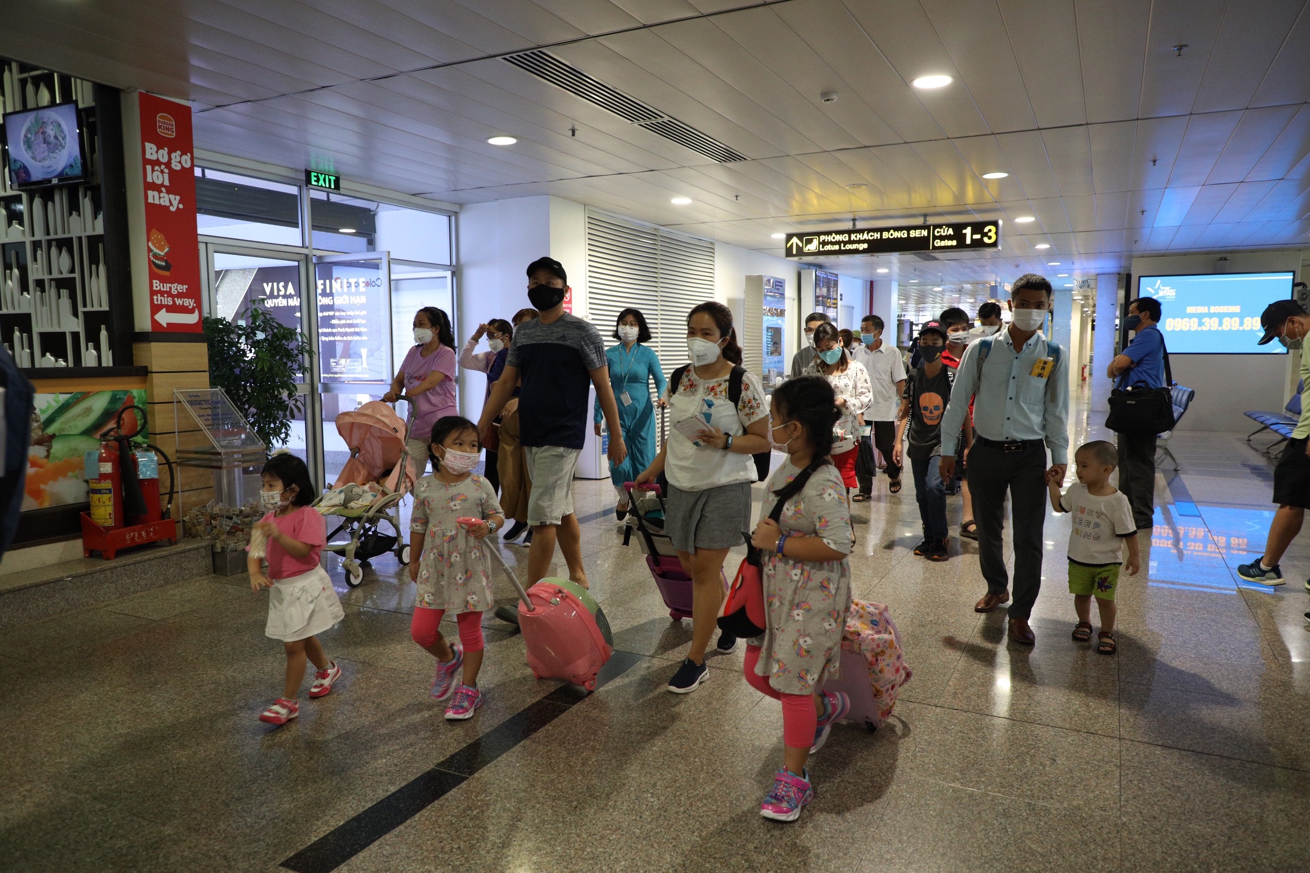 un tac san bay Tan Son Nhat anh 3