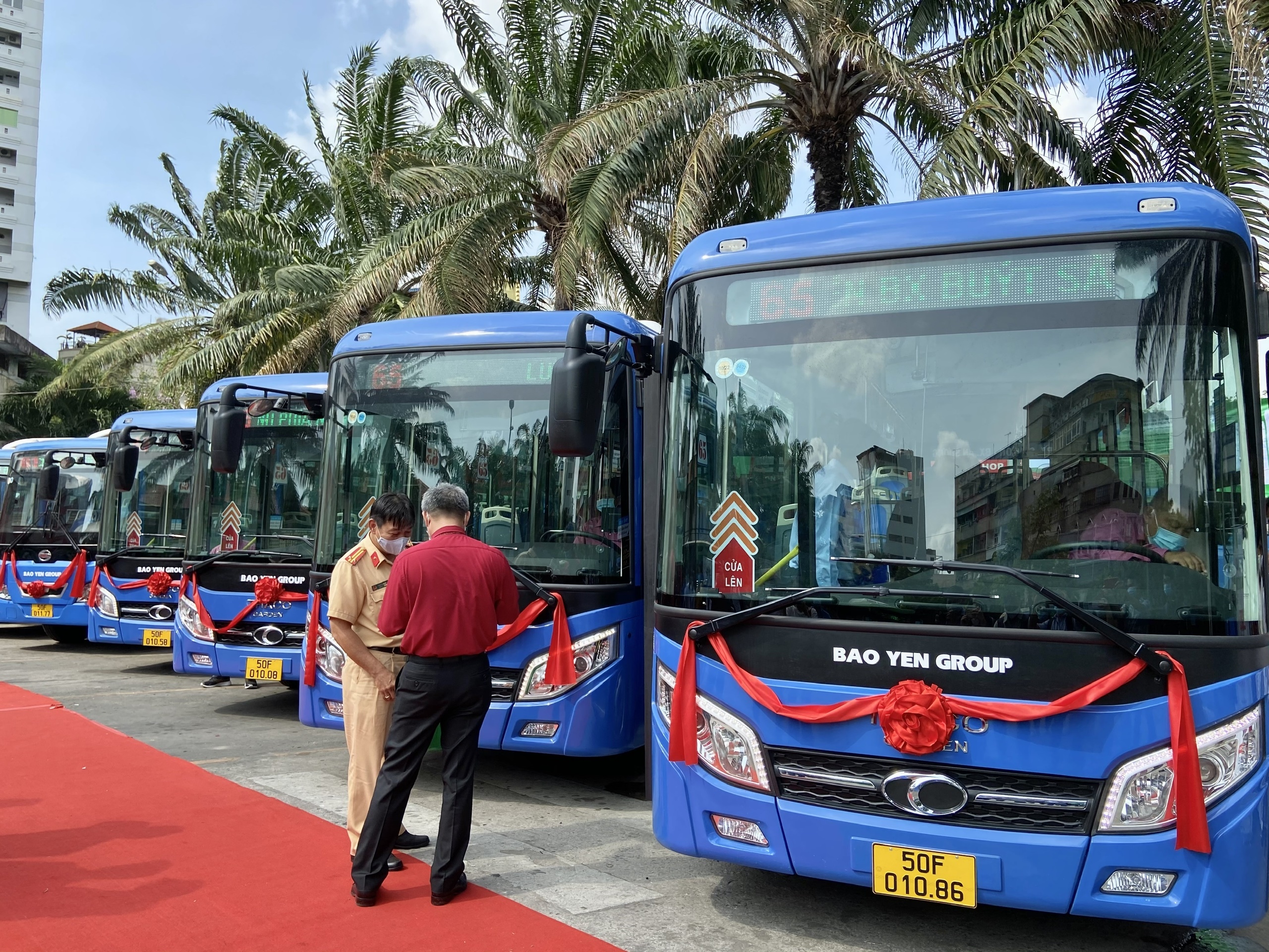 TP.HCM dau thau thanh cong 4 tuyen buyt dau tien hinh anh