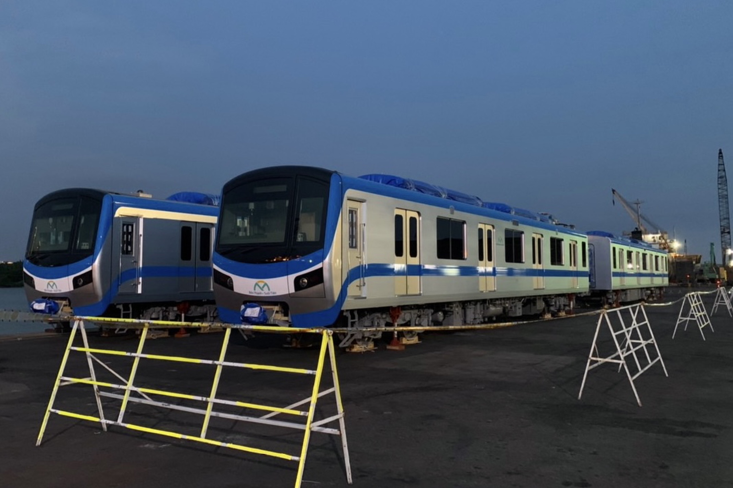 tau metro anh 2