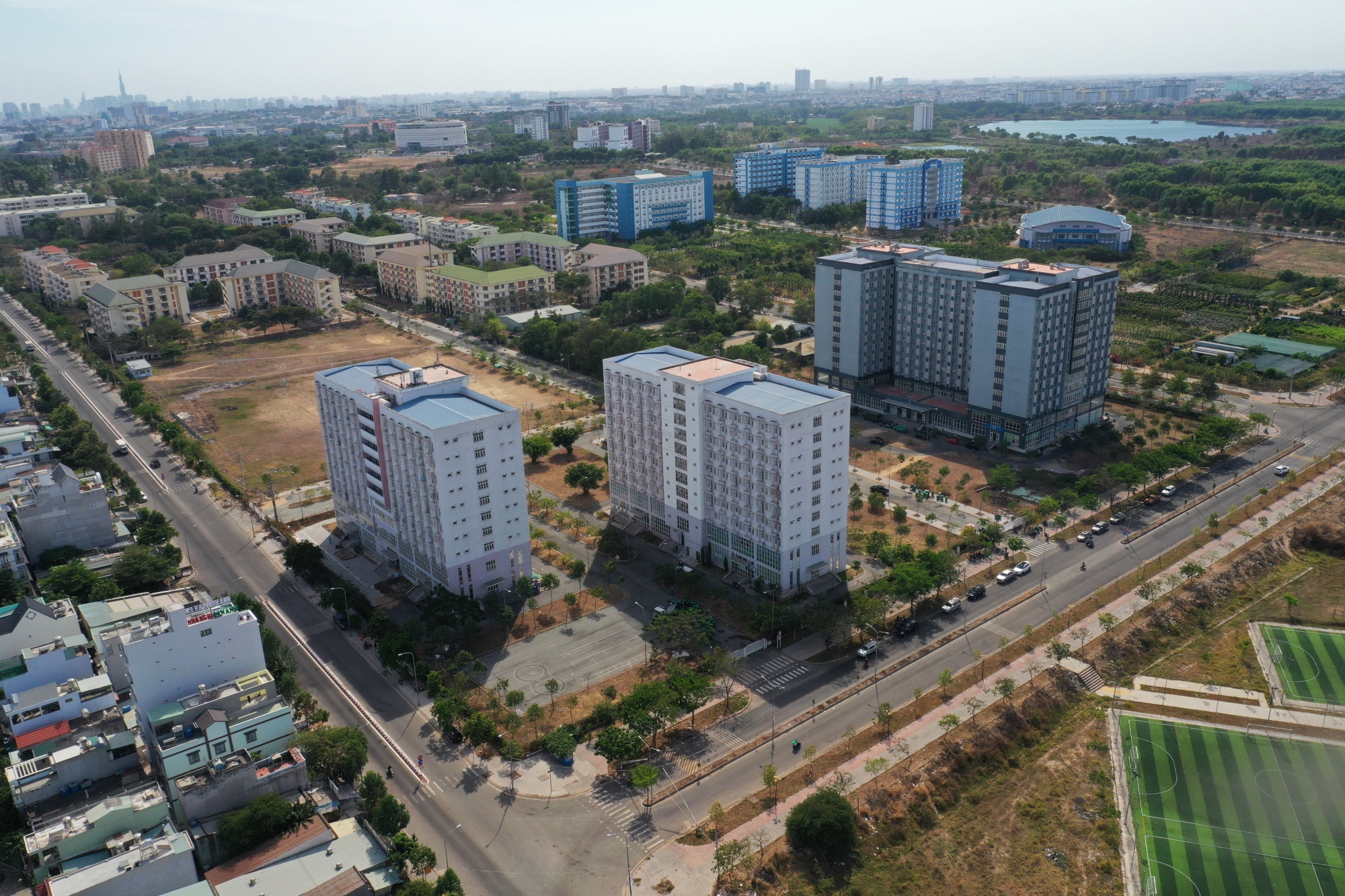 Khu cach ly Ky tuc xa Dai hoc quoc gia se co 19.000 giuong anh 1