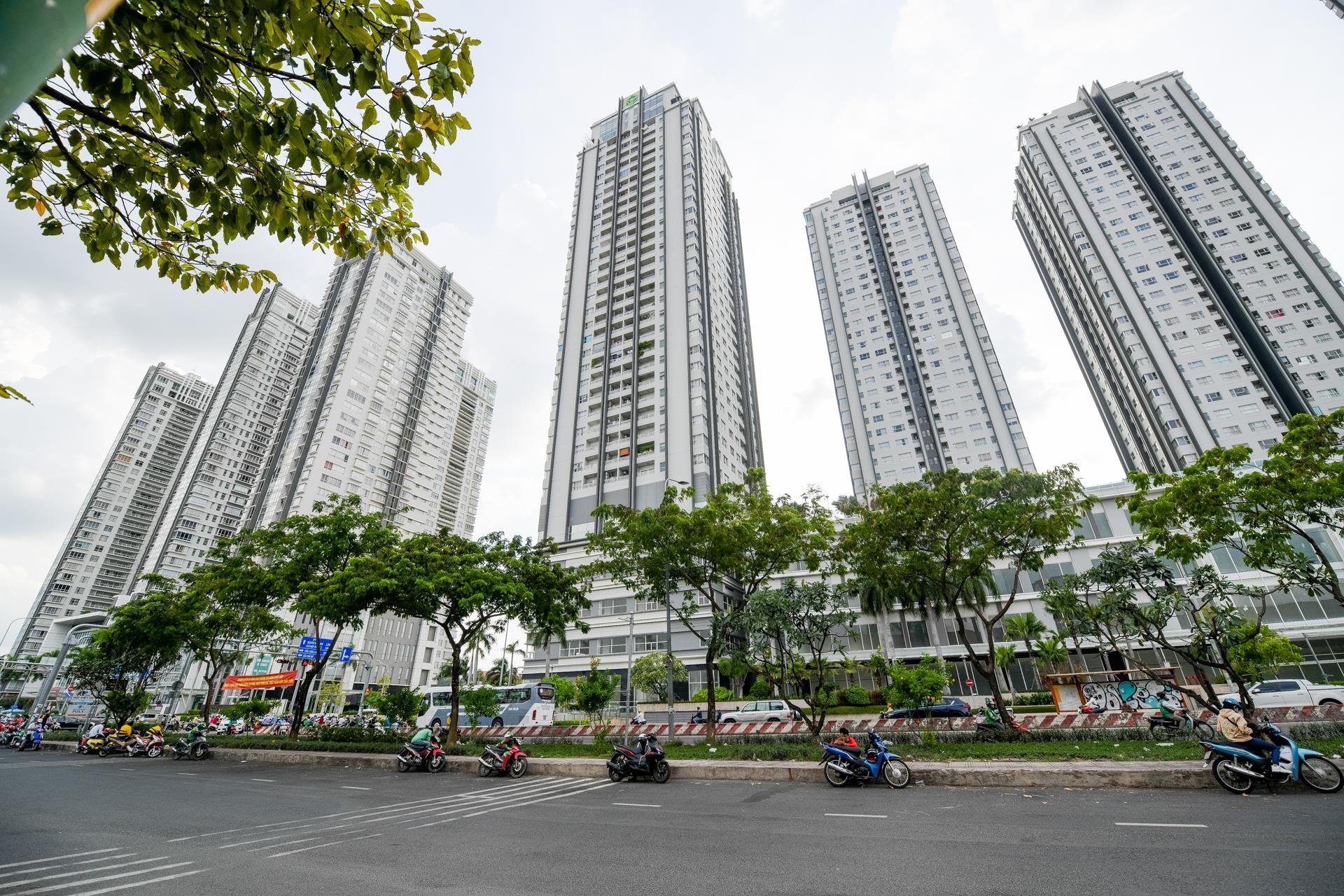 chung cu Sunrise city TP.HCM phong toa anh 1