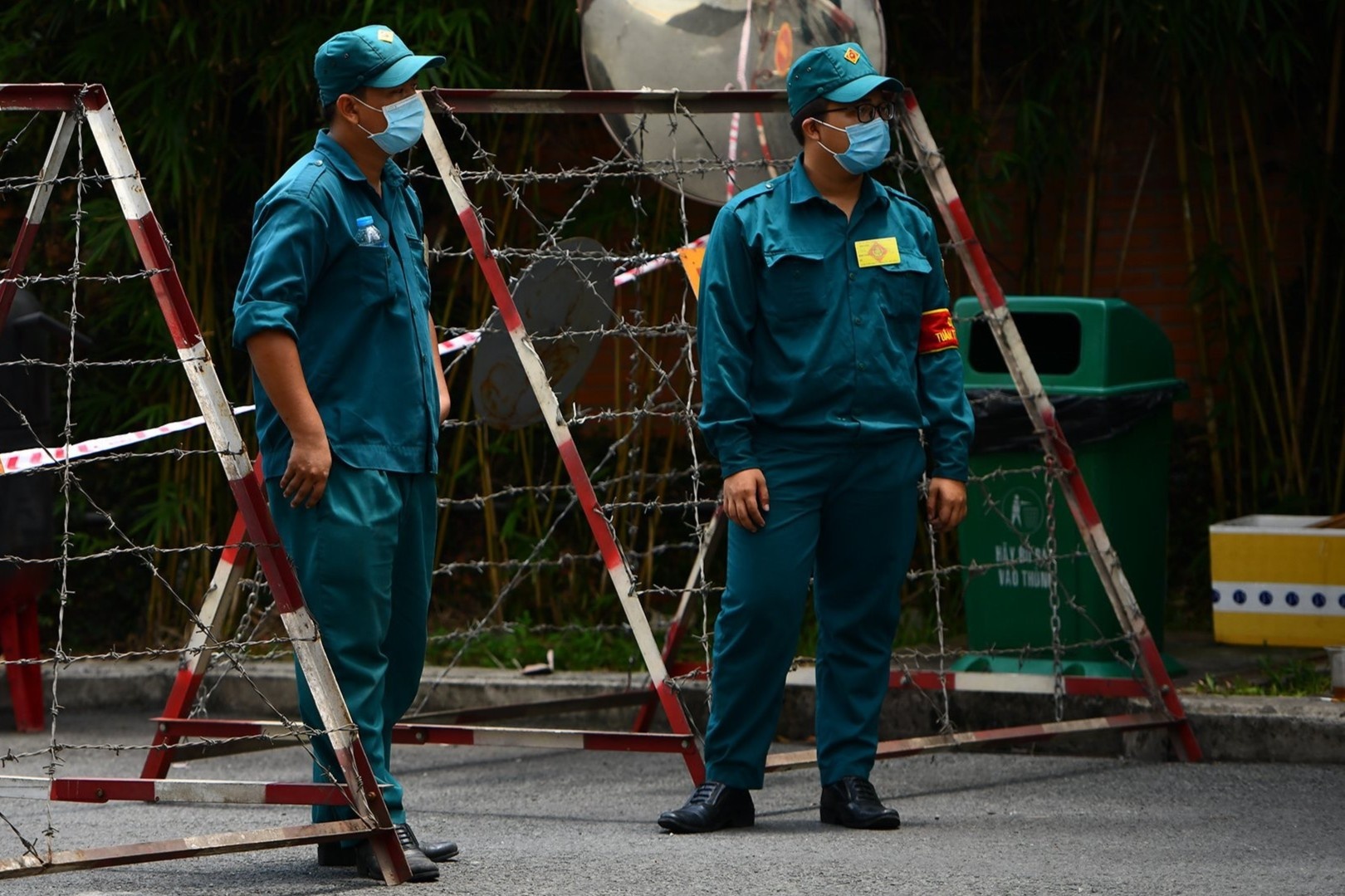 Mot dan quan tu ve huyen Hoc Mon nhiem nCoV hinh anh