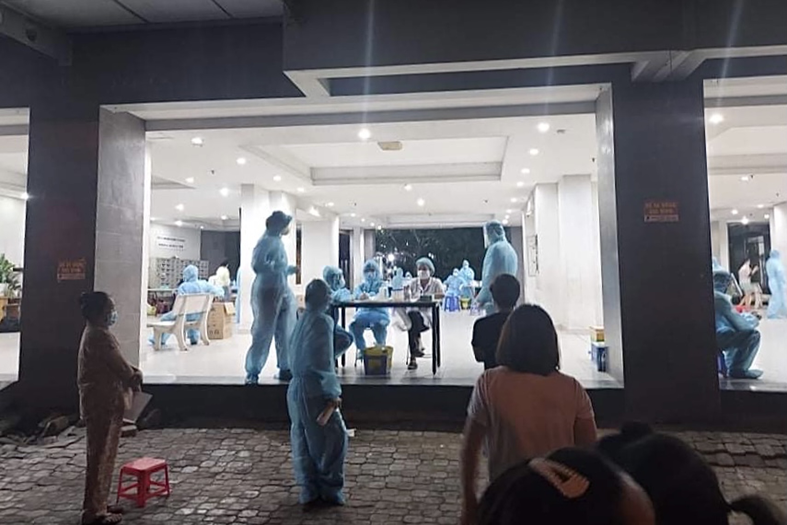 xet nghiem khan cu dan chung cu Ehome 3 anh 1