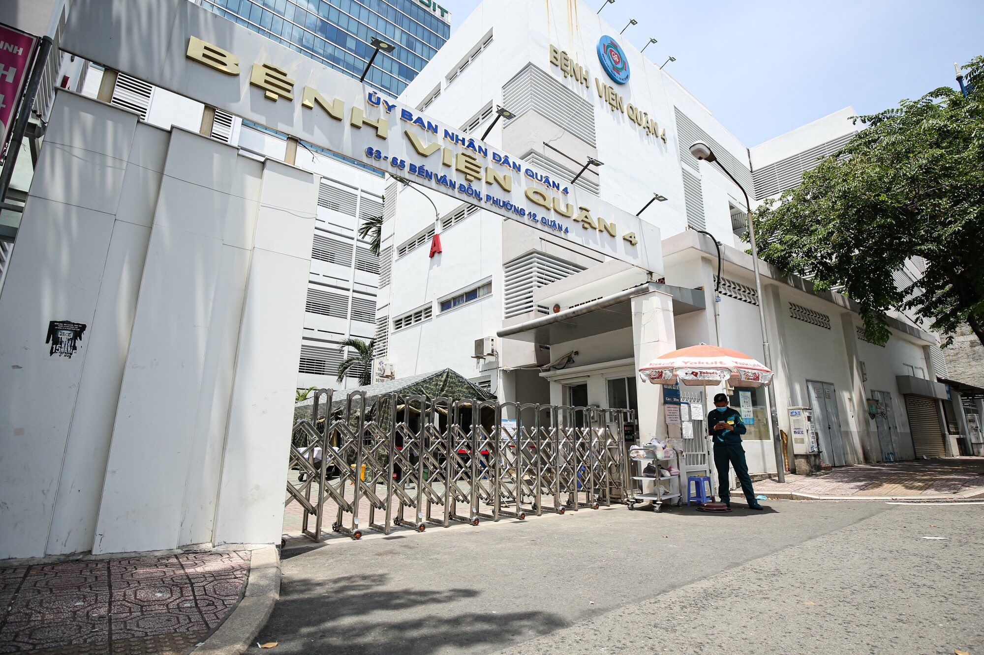 Phong toa khan Benh vien quan 4 hinh anh