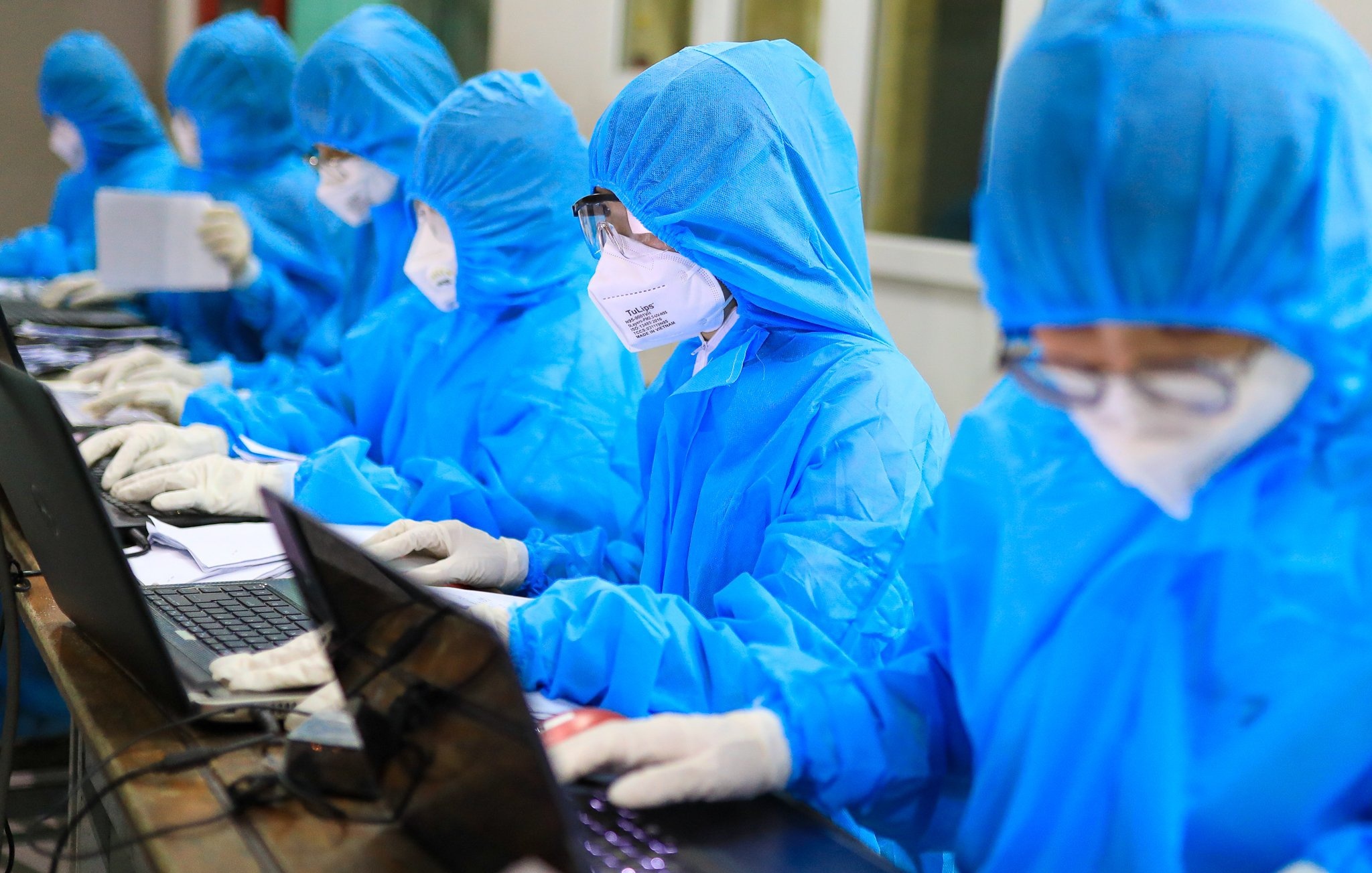 Cuoc tam soat Covid-19 quy mo lon nhat TP.HCM hinh anh