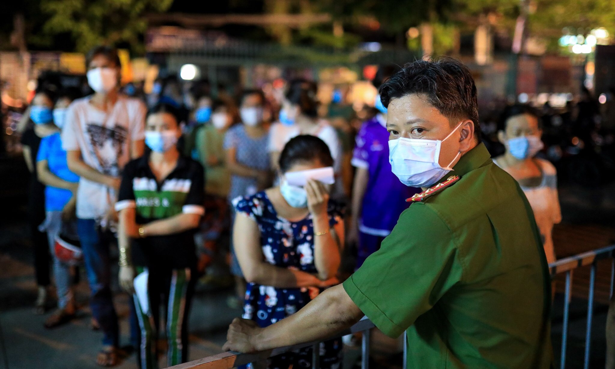 lay mau o Binh Tan anh 3