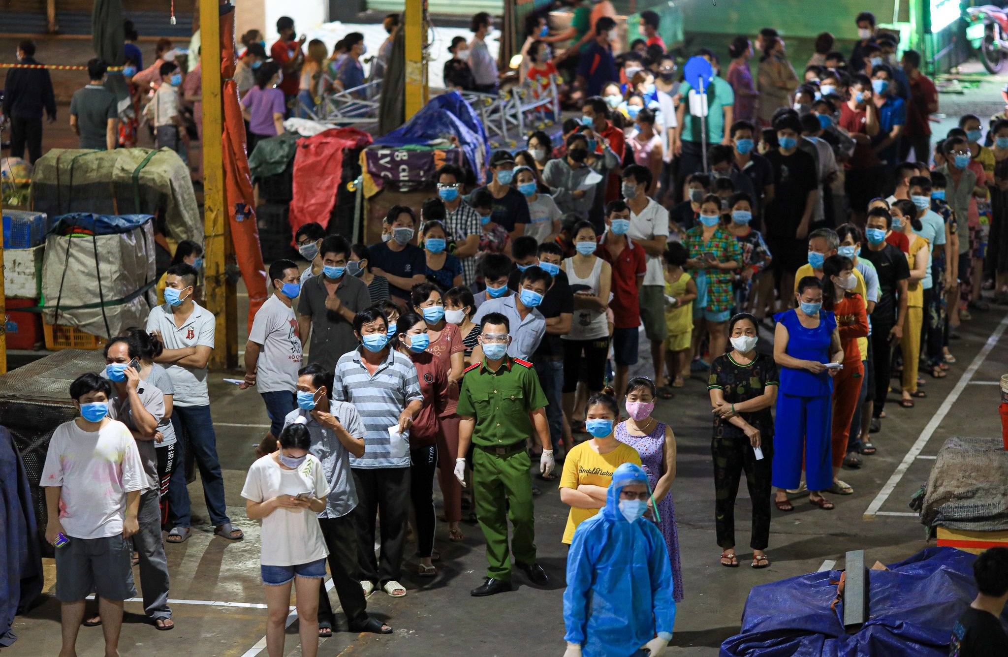 lay mau o Binh Tan anh 10